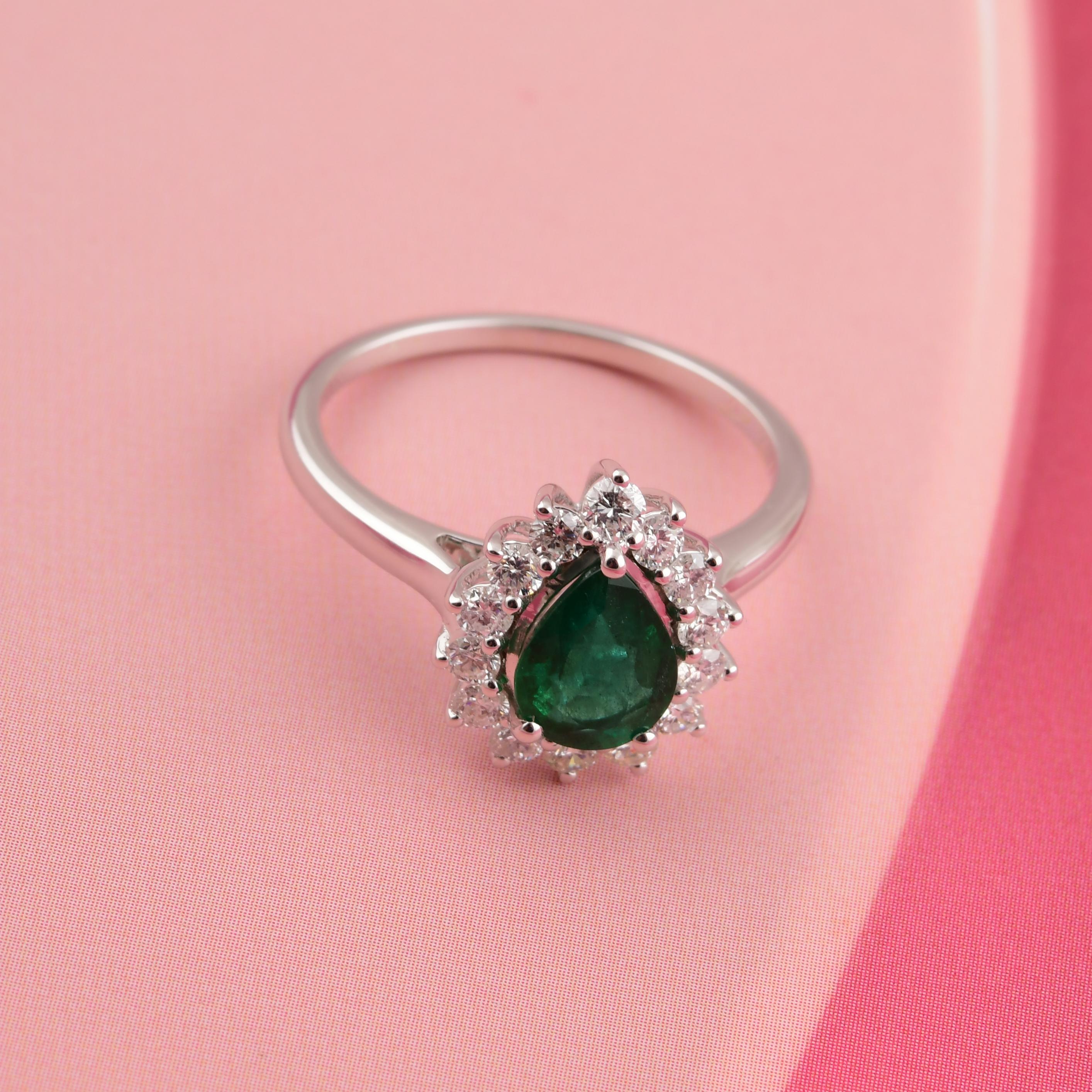 0,89 Karat sambischer Smaragd 0,51 Karat SI/H Diamantring 18 Karat Weißgold im Zustand „Neu“ im Angebot in Diera, Dubai