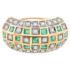 0.89 Carat Zambian Emerald 0.61 Carat SI/H Diamond Dome Ring 14k Yellow Gold
