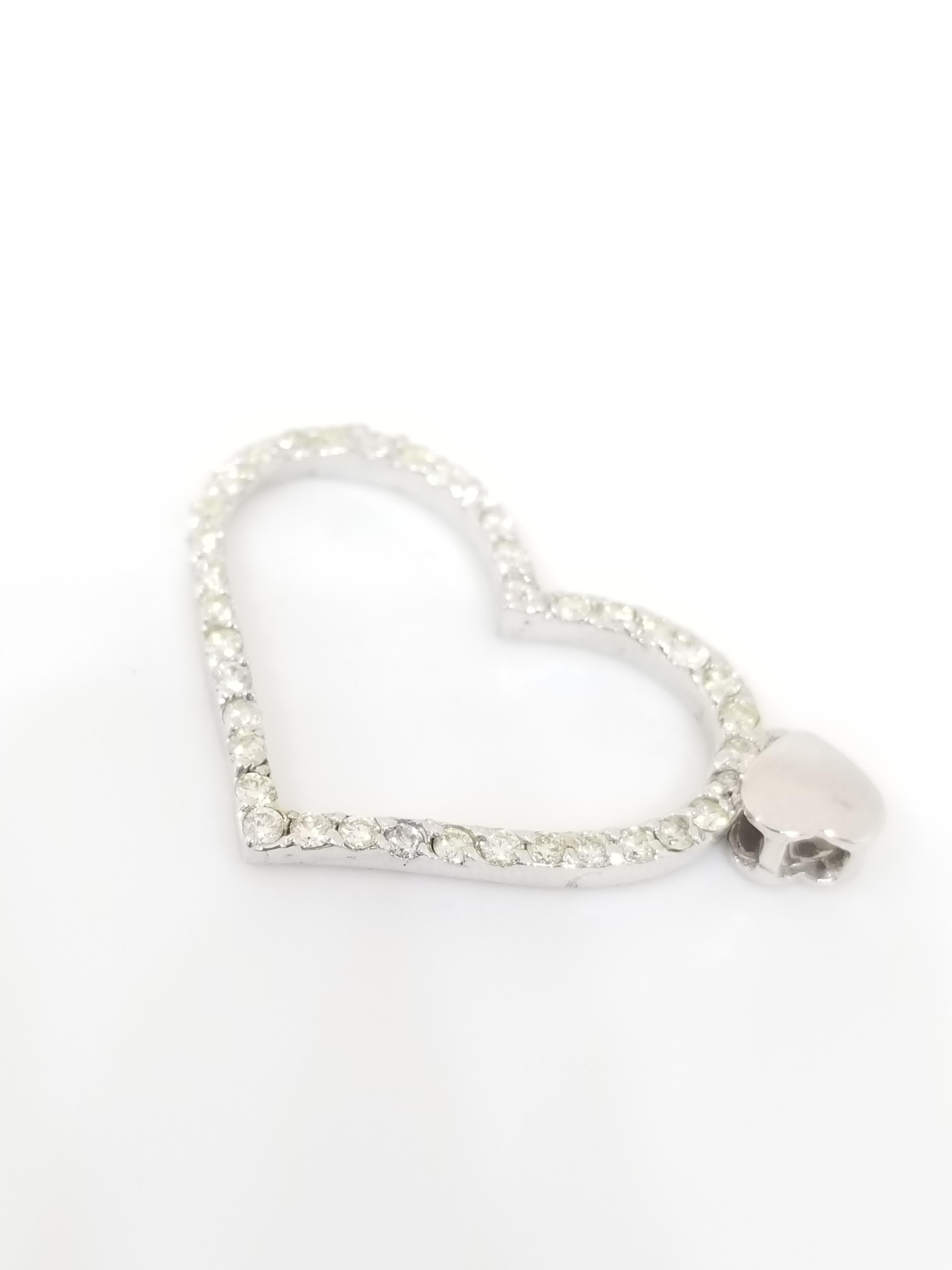 0.89 Carat Heart Shape White Gold Pendant 14 Karat Gold In New Condition In Great Neck, NY