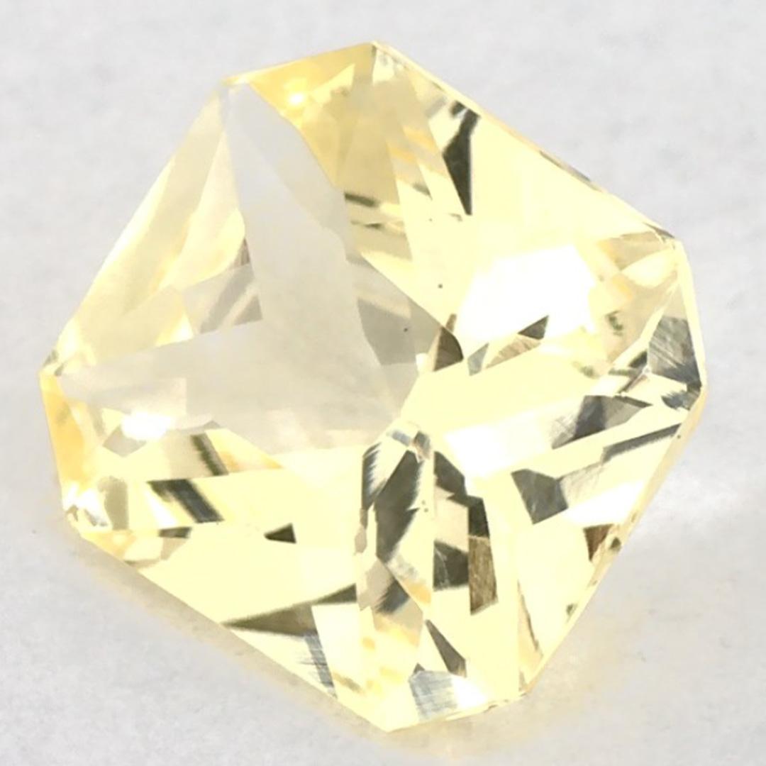 0.89 Karat Gelber Saphir Oktagon Loser Edelstein Damen im Angebot