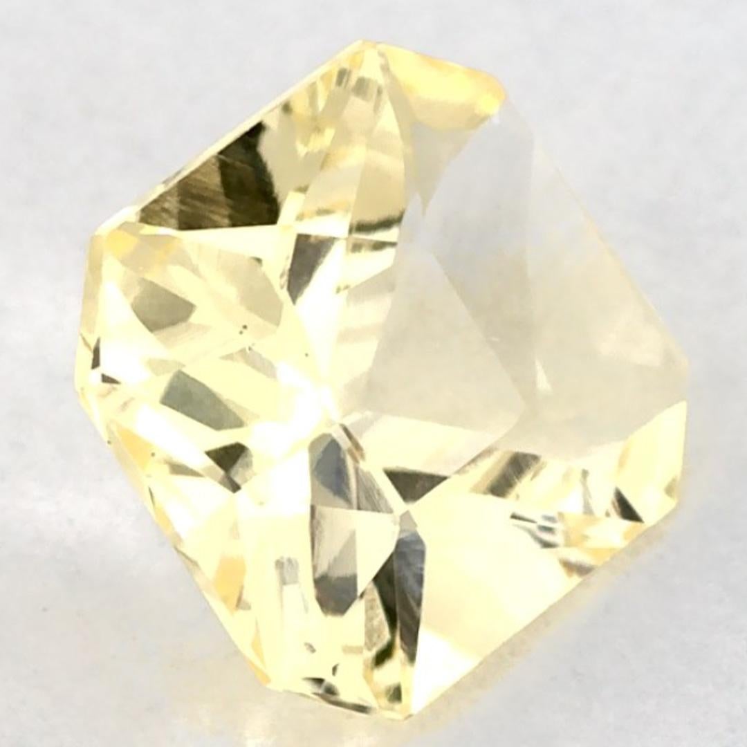 0.89 Karat Gelber Saphir Oktagon Loser Edelstein im Angebot 2