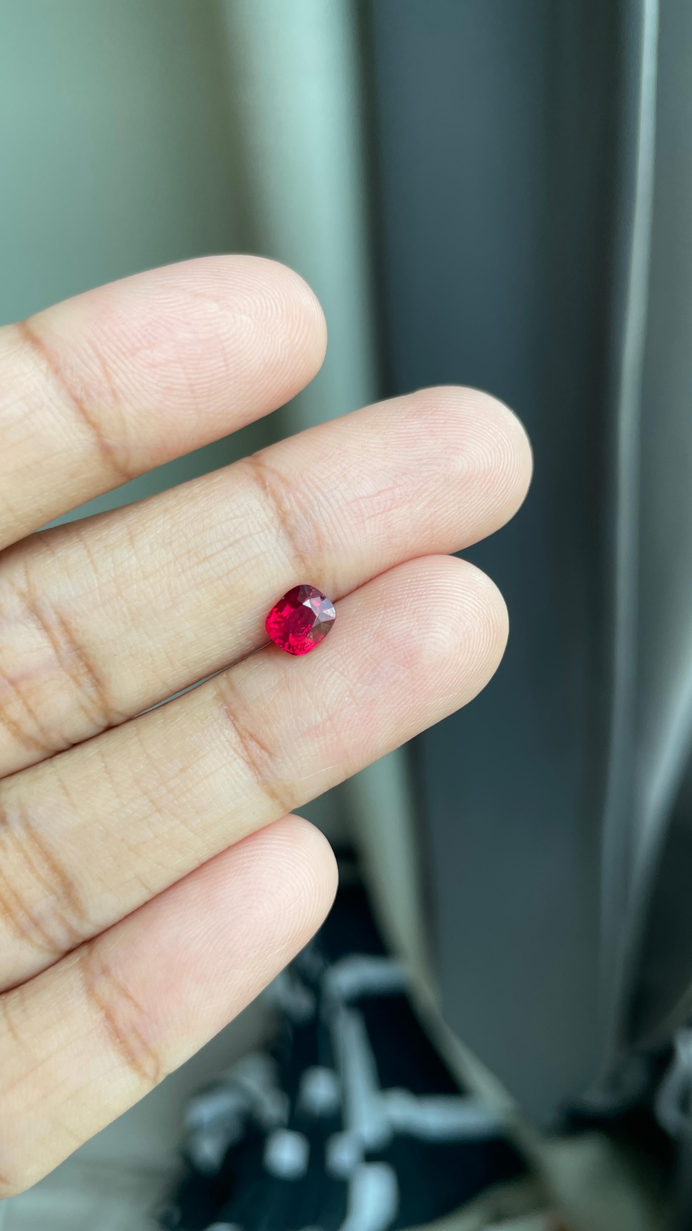 0.8ct Vibrant Red Jedi Spinel/Bright Red Spinel/Bright Red Spinel /Vivid Red Spinel (Top Quality) im Angebot 4