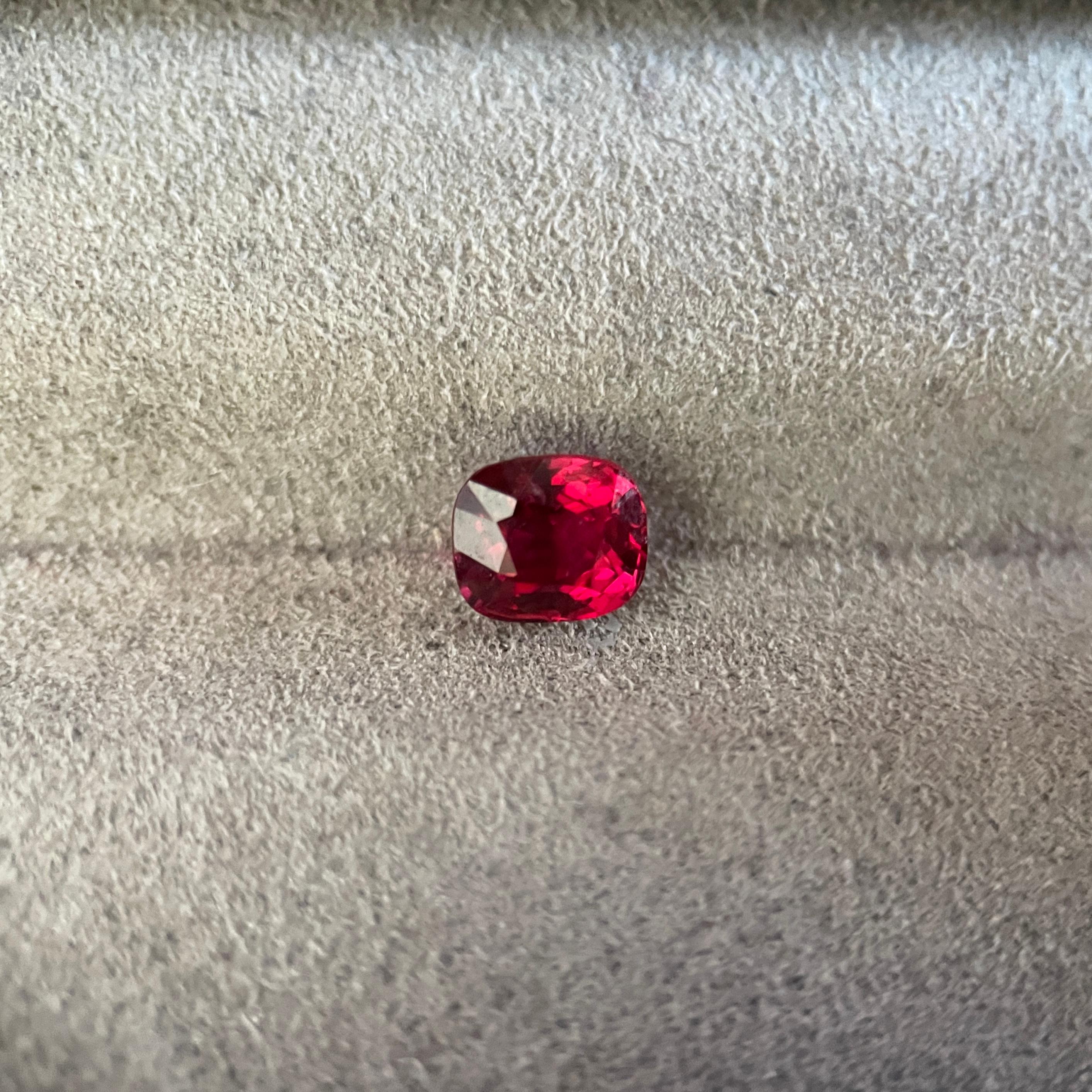 0.8ct Vibrant Red Jedi Spinel/Bright Red Spinel/Bright Red Spinel /Vivid Red Spinel (Top Quality) im Angebot 5
