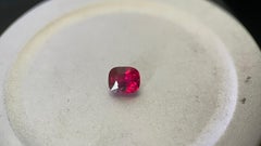 0.8ct Vibrant Red Jedi Spinel/Bright Red Spinel /Vivid Red Spinel (Top Quality)