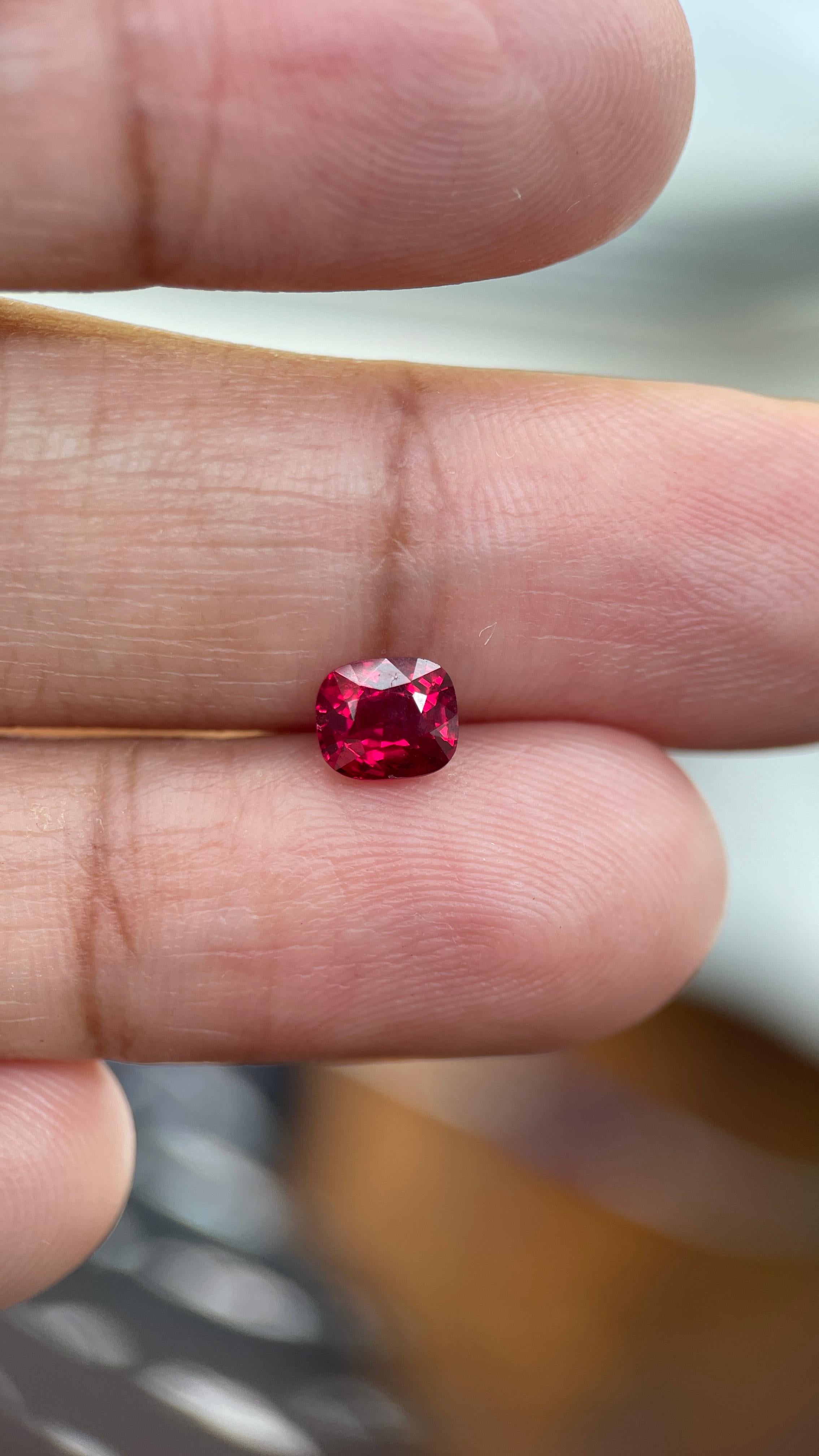 0.8ct Vibrant Red Jedi Spinel/Bright Red Spinel/Bright Red Spinel /Vivid Red Spinel (Top Quality) im Angebot 3