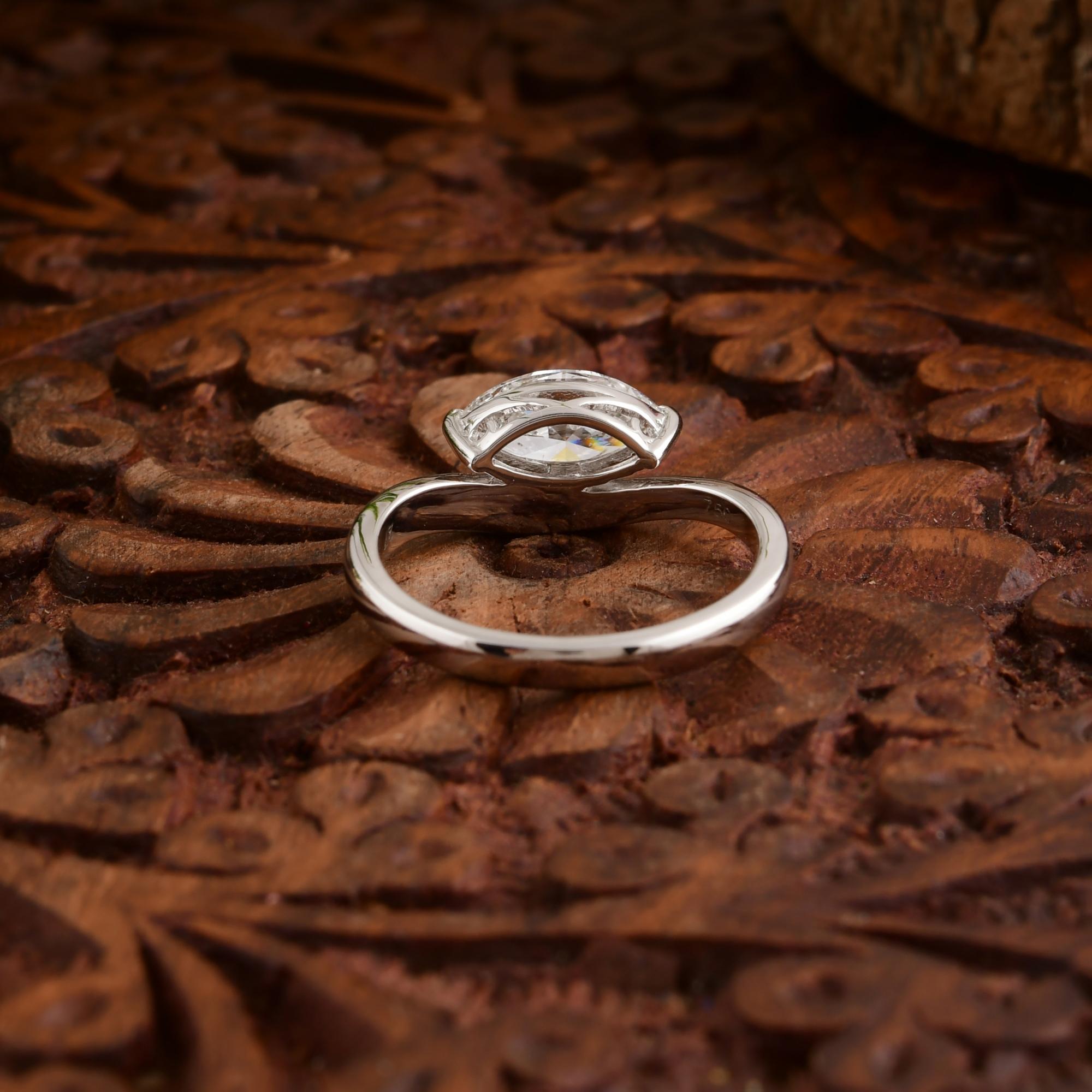 Im Angebot: 0,9 Karat Marquise Cut Solitär Diamantring 18k Weißgold Verlobungsschmuck () 8