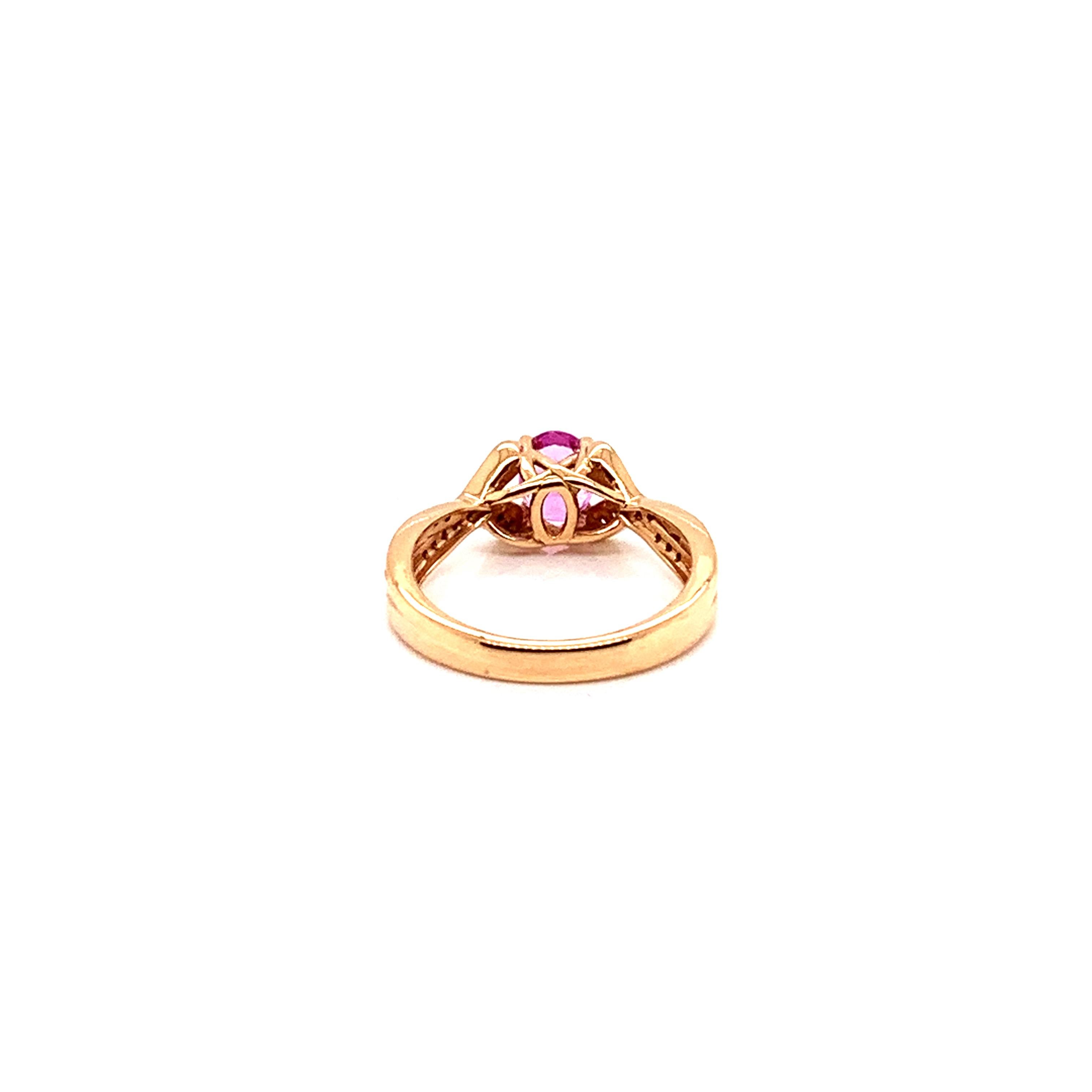 Oval Cut 0.9 Carat Pink Sapphire Ring in 18 Karat Rose Gold with Diamond For Sale