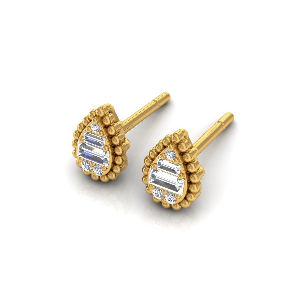0.9 Carat SI/H Baguette Round Diamond Pear Stud Earrings 14 Karat Yellow Gold In New Condition For Sale In Diera, Dubai