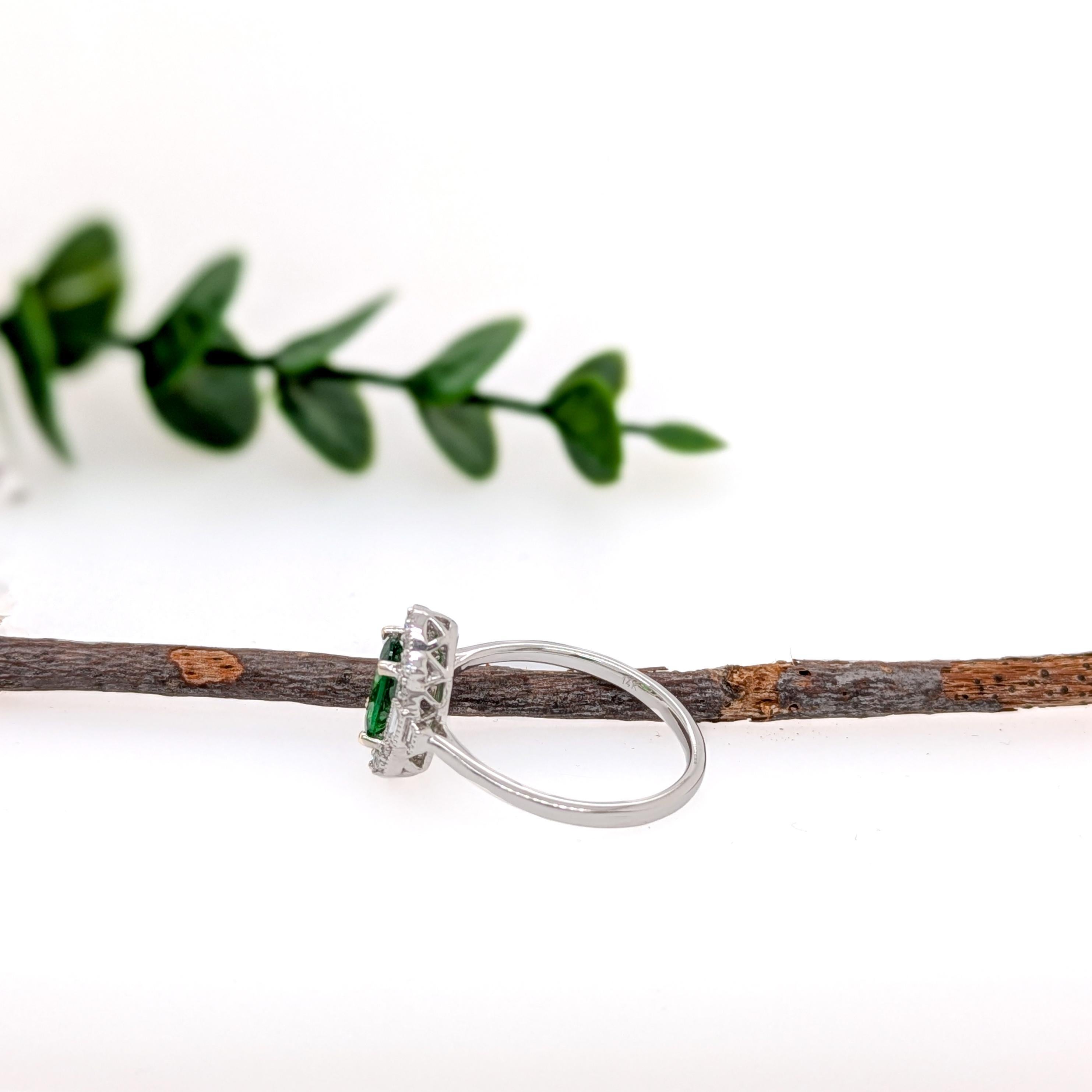 De las mujeres Anillo de tsavorita de 0,9 quilates con detalles de diamantes naturales en oro macizo de 14 quilates OV 8x6mm en venta