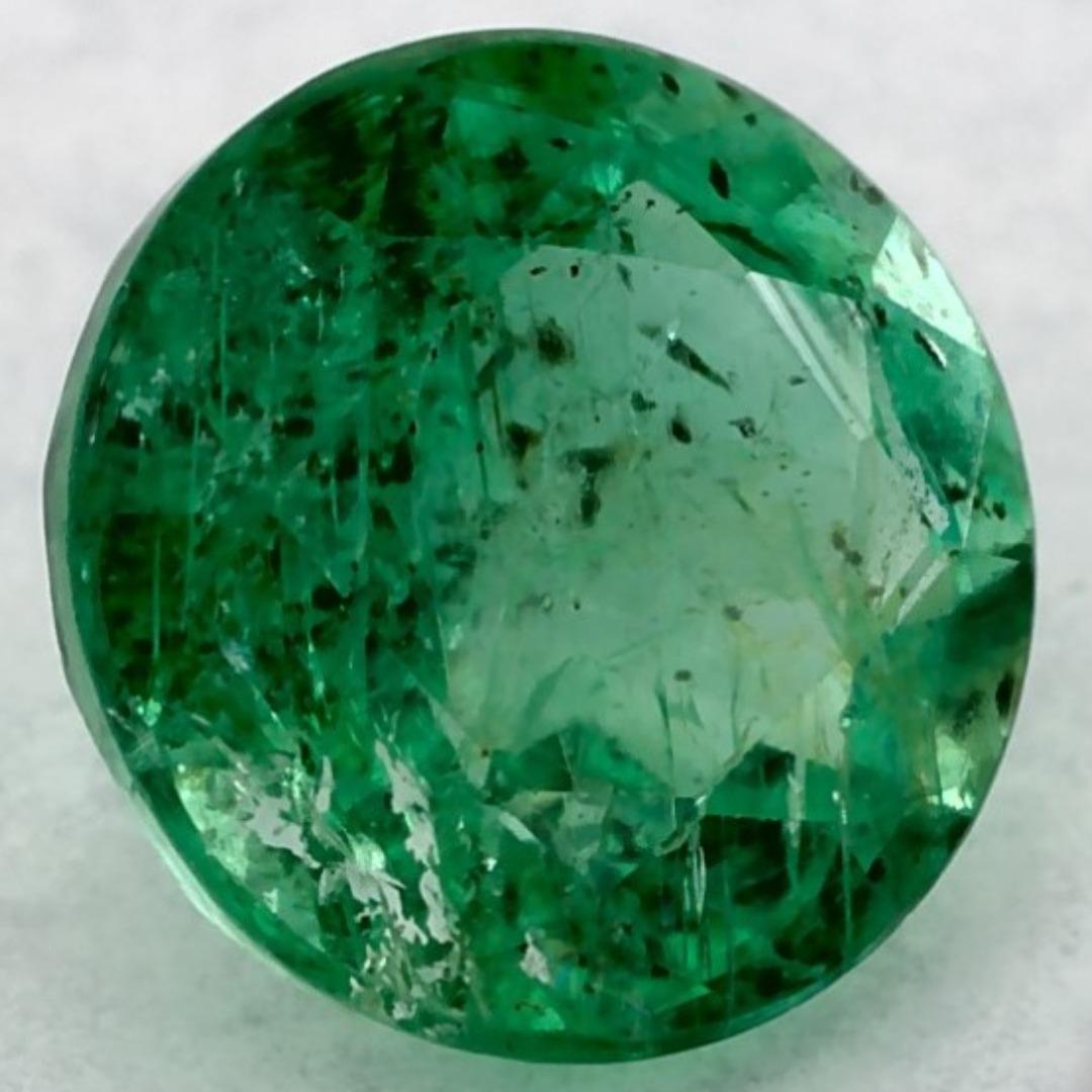 round emerald stone
