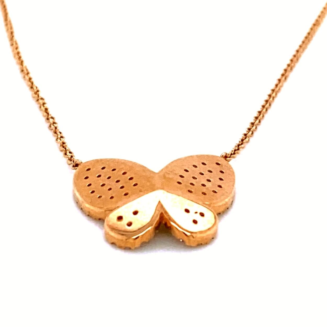 Round Cut 0.90 Carat 14 Karat Yellow Gold Pave Set Butterfly Necklace For Sale