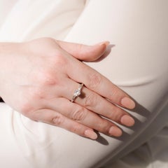 0.90 Carat Brilliant Diamond Vintage Engagement Ring in 18 Carat White Gold