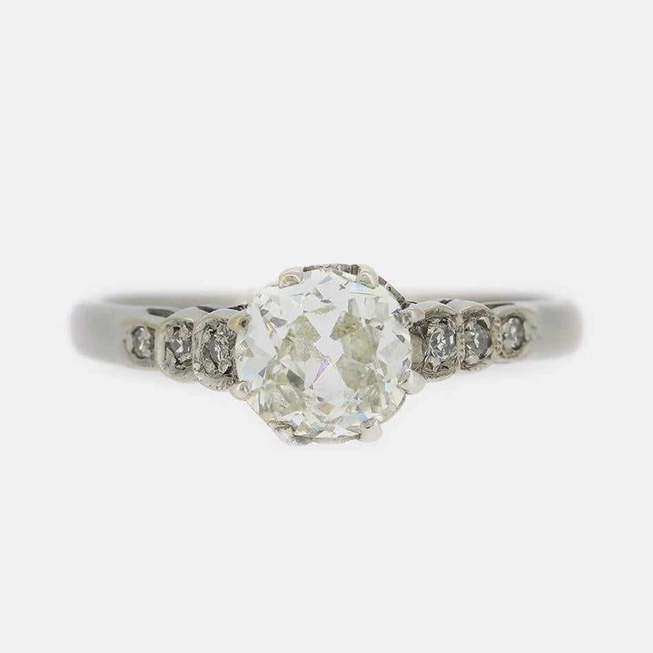 0,90 Karat Diamant im Kissenschliff Solitär Verlobungsring im Angebot 1