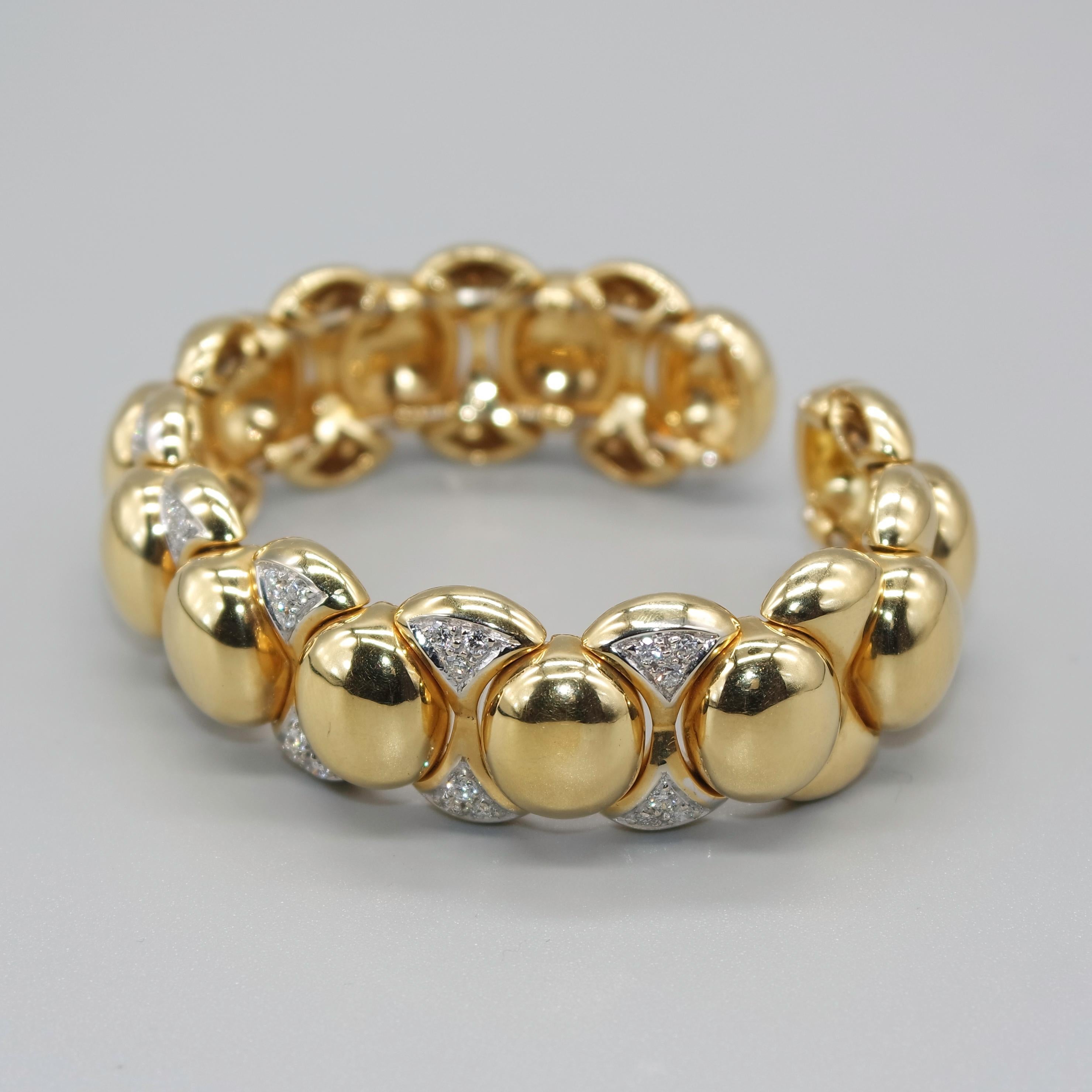 Contemporary 0.90 Carat Diamond and 18 Karat Yellow and White Gold Cuff Bracelet