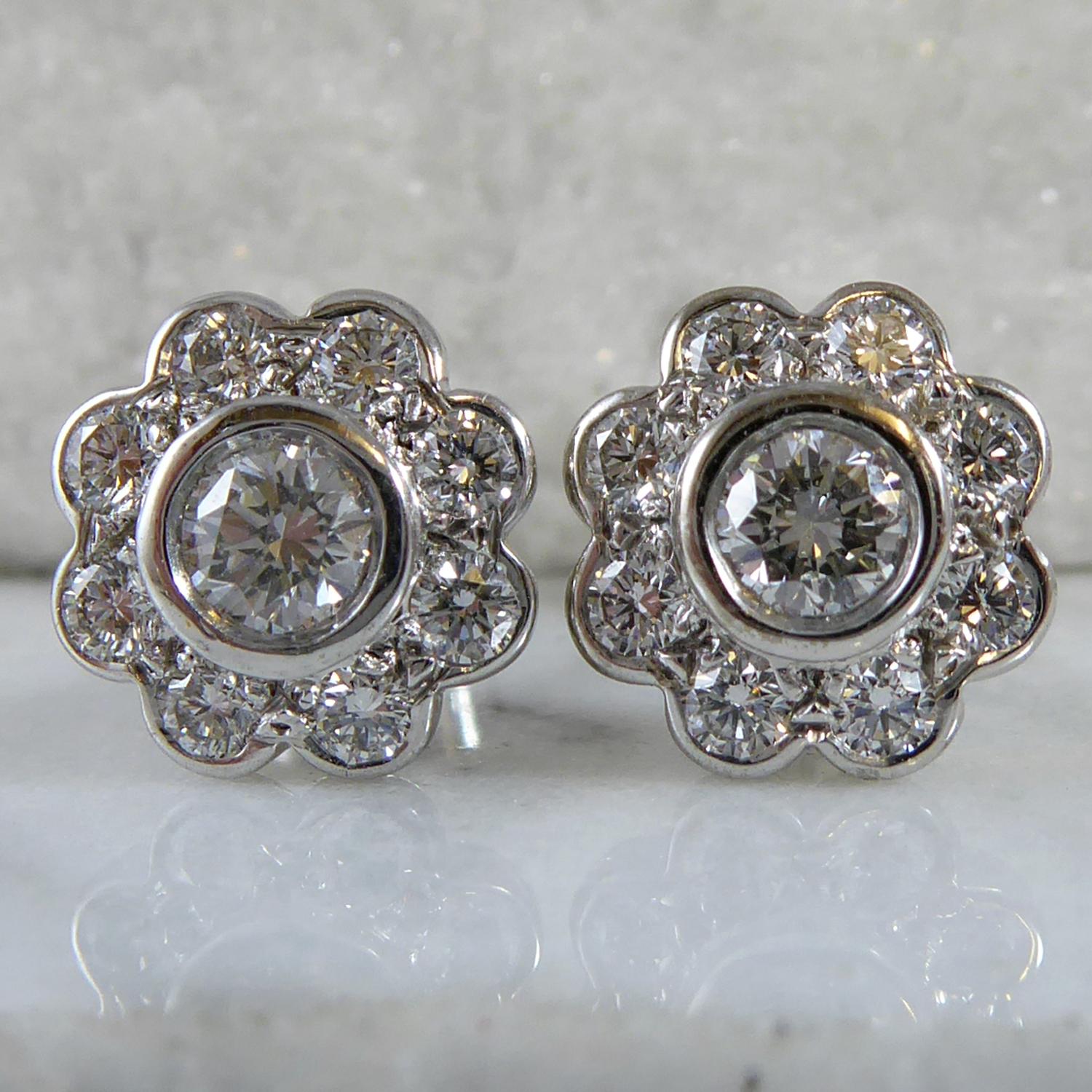 0.90 Carat Diamond Daisy Earrings, Cluster Style Studs, 18 Carat White Gold In Good Condition In Yorkshire, West Yorkshire