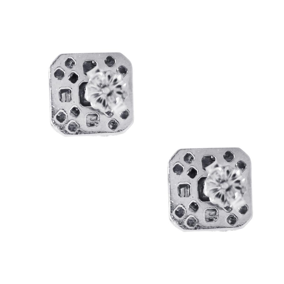 Round Cut 0.90 Carat Diamond Earrings