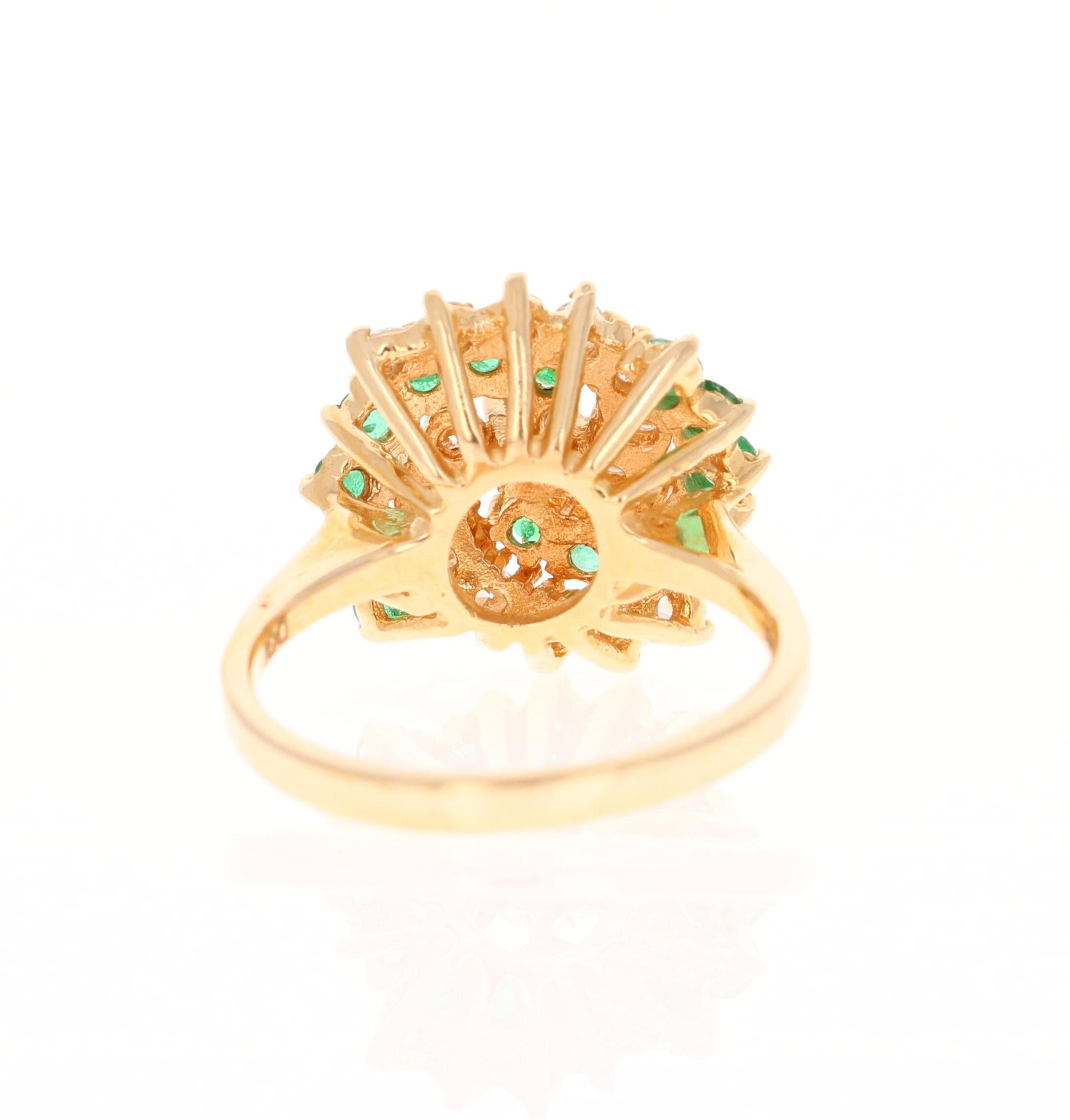 Contemporary 0.90 Carat Emerald Diamond 14 Karat Yellow Gold Cluster Cocktail Ring For Sale