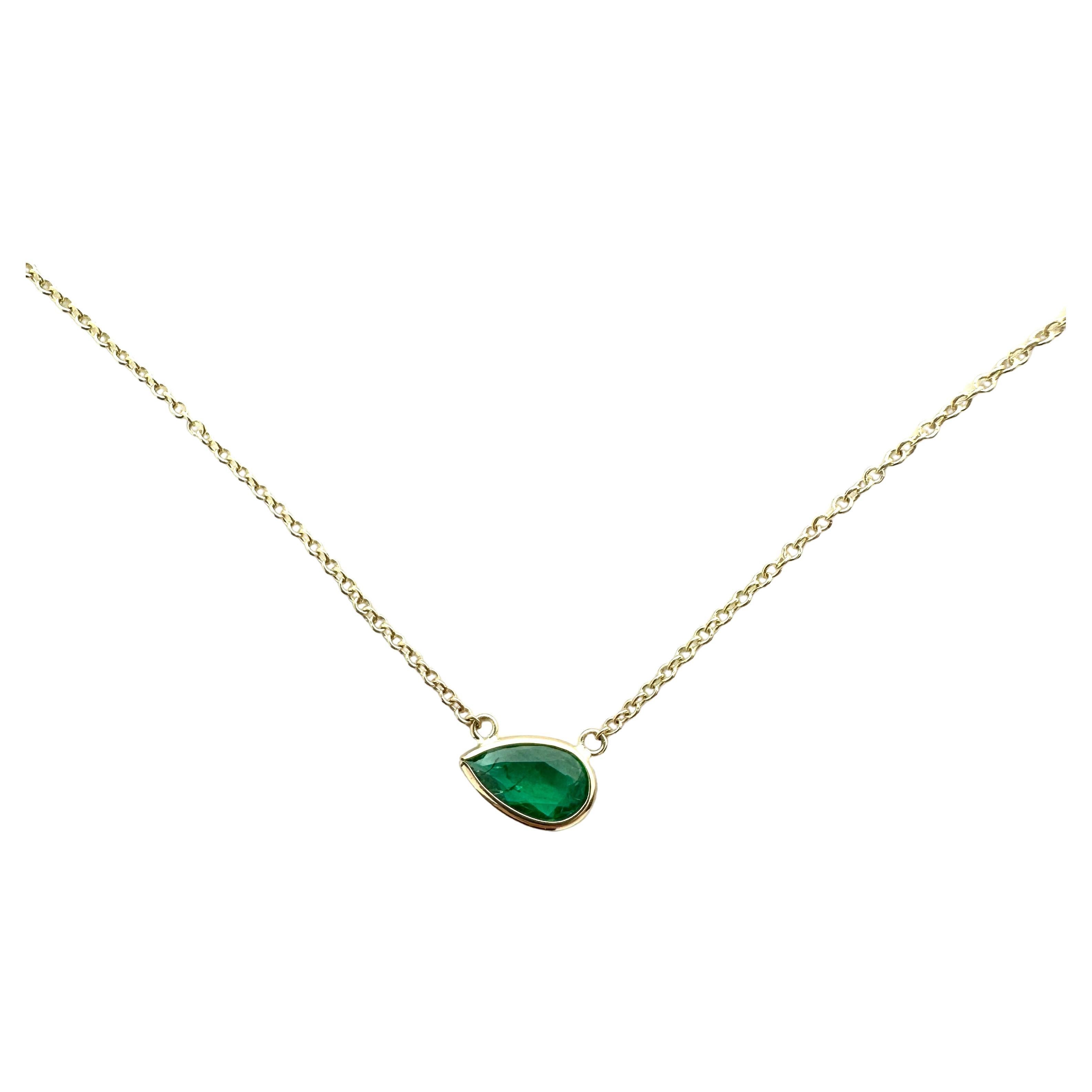 0.90 Carat Emerald Pearshape & Fashion Necklaces In 14K Yellow Gold For Sale