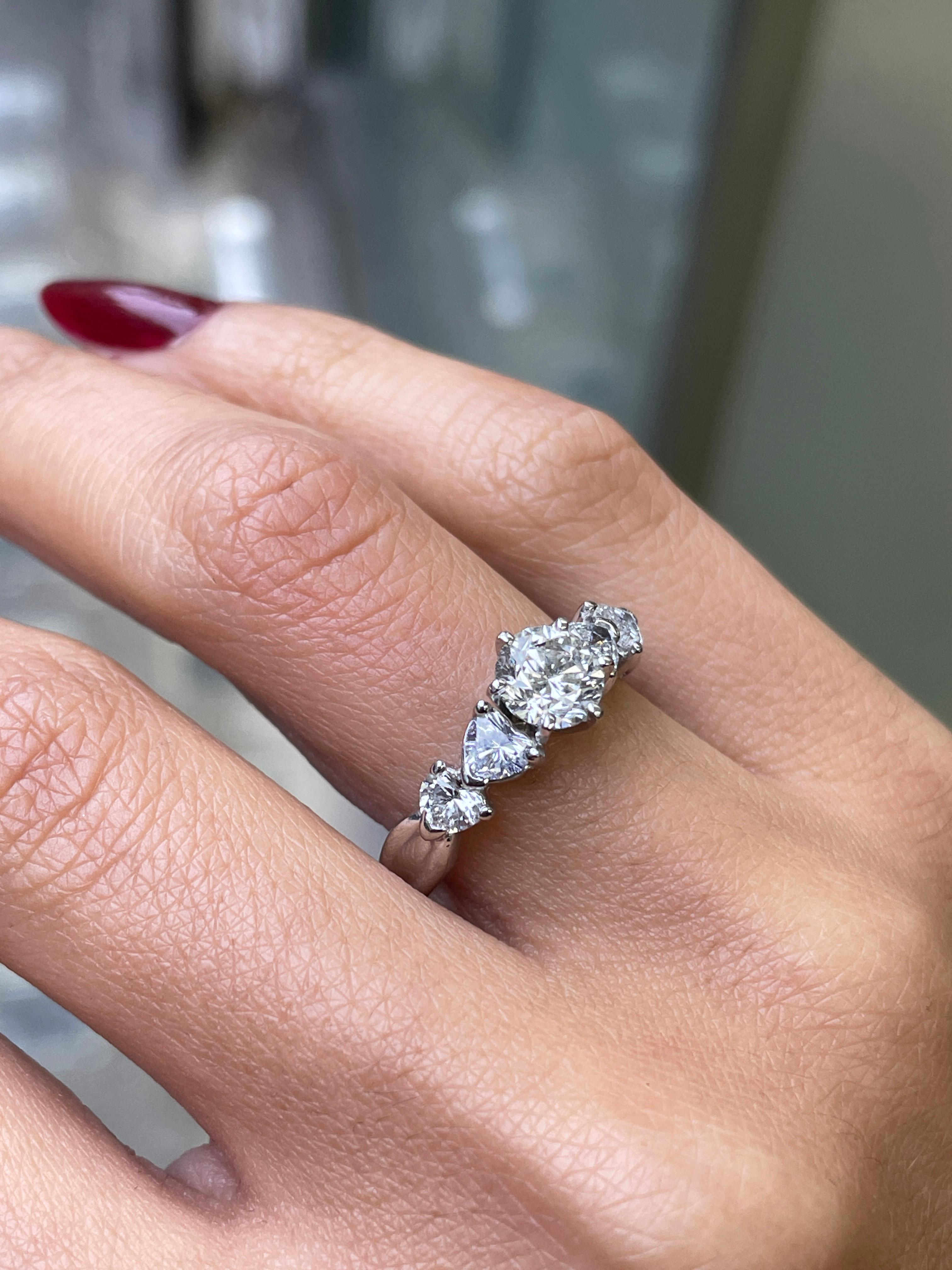 Brilliant Cut 0.90 Carat H VS1 Diamond Platinum Five-Stone Engagement Ring For Sale