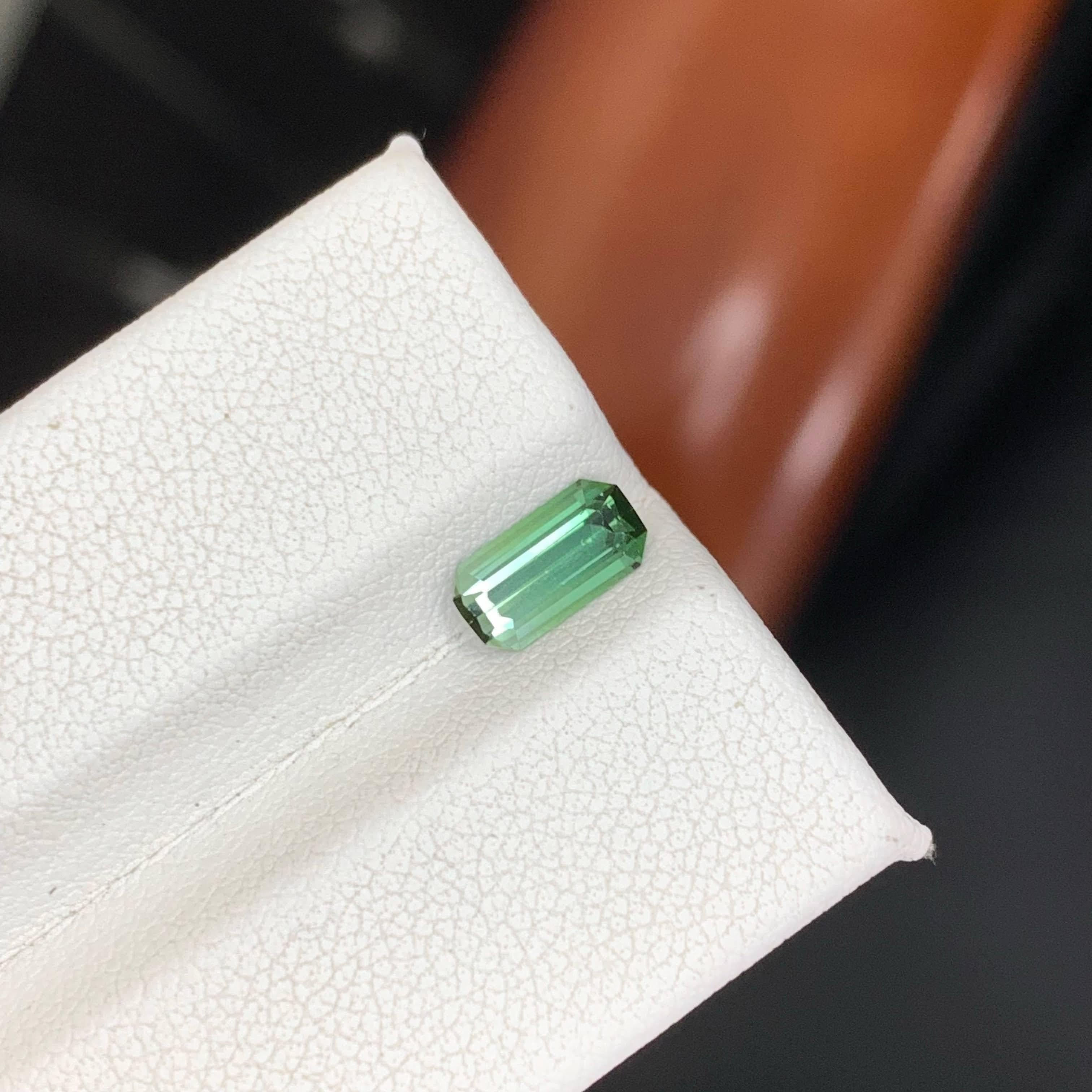 0.90 Carat Natural Loose Bi Color Tourmaline Stone Emerald Cut Afghan Gemstone (Moderne) im Angebot