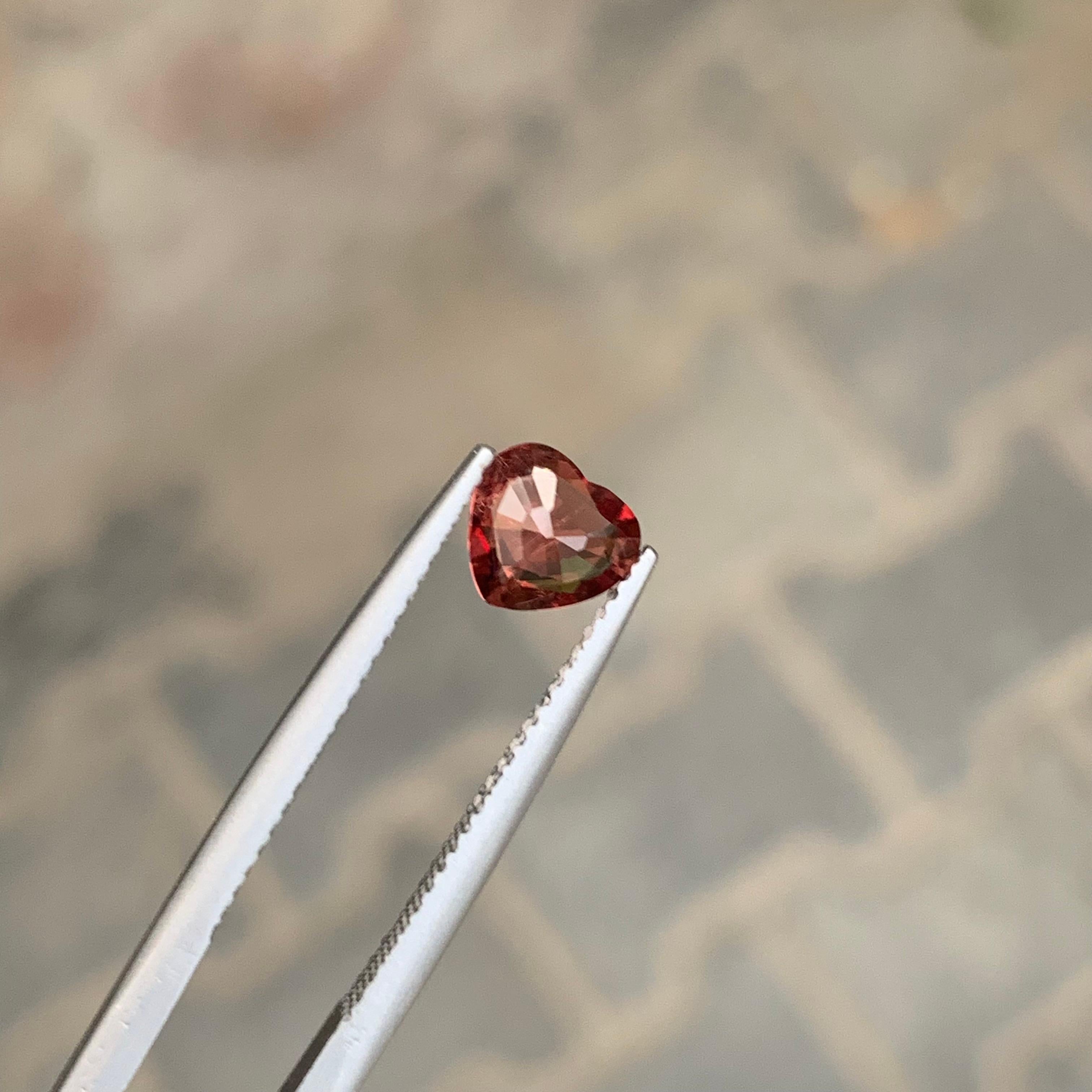 Heart Cut 0.90 Carat Natural Loose Peach Pink Spinel Heart Shape Gemstone For Sale