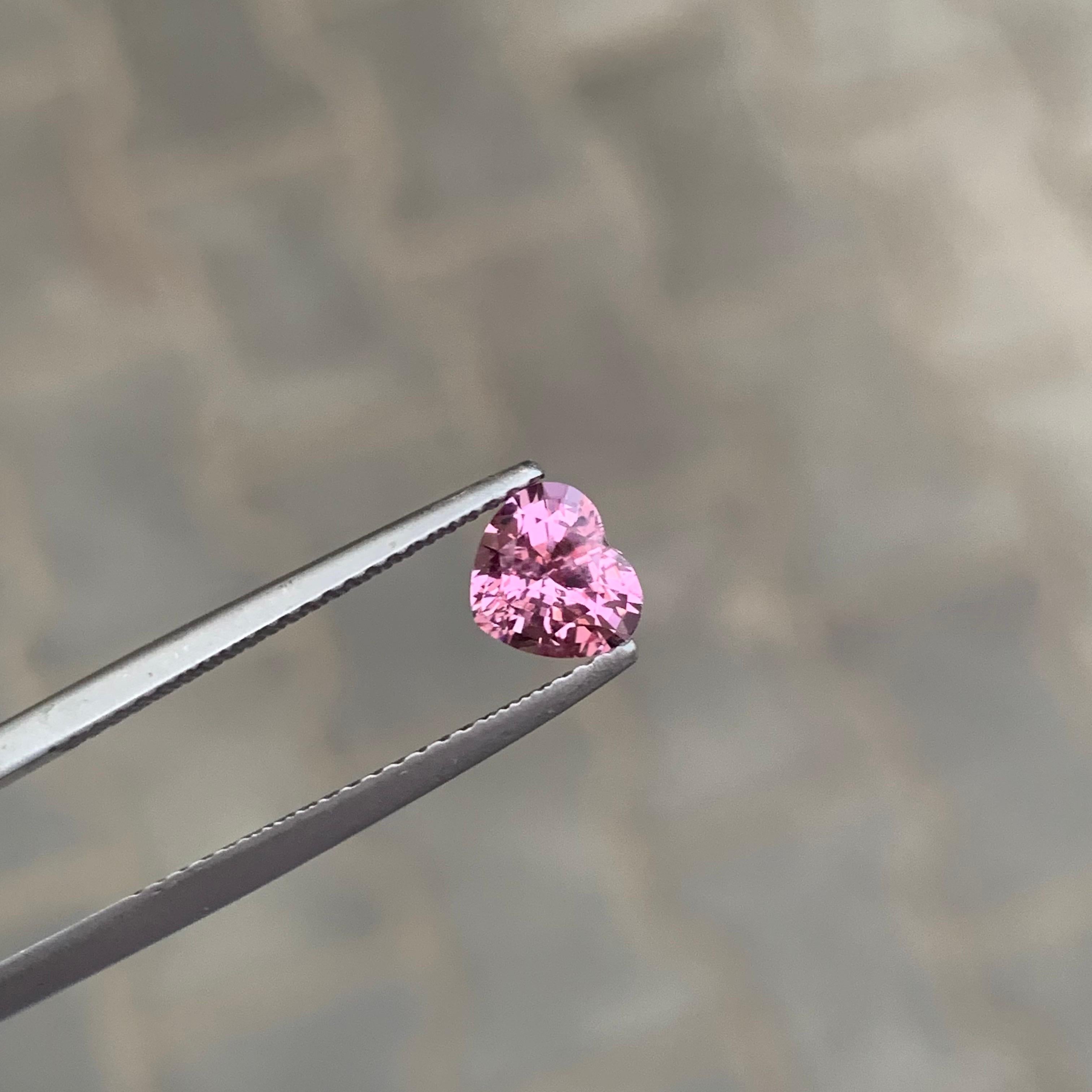 Spinelle rose facettée

Poids : 0,90 carat
Dimension : 5,6 x 6,3 x 3,8 mm
Couleur : Rose
Traitement : Non
Origine : Tanzanie
Forme : Coeur
Certificat : Sur demande

La Brilliante est une pierre précieuse captivante appréciée pour ses couleurs