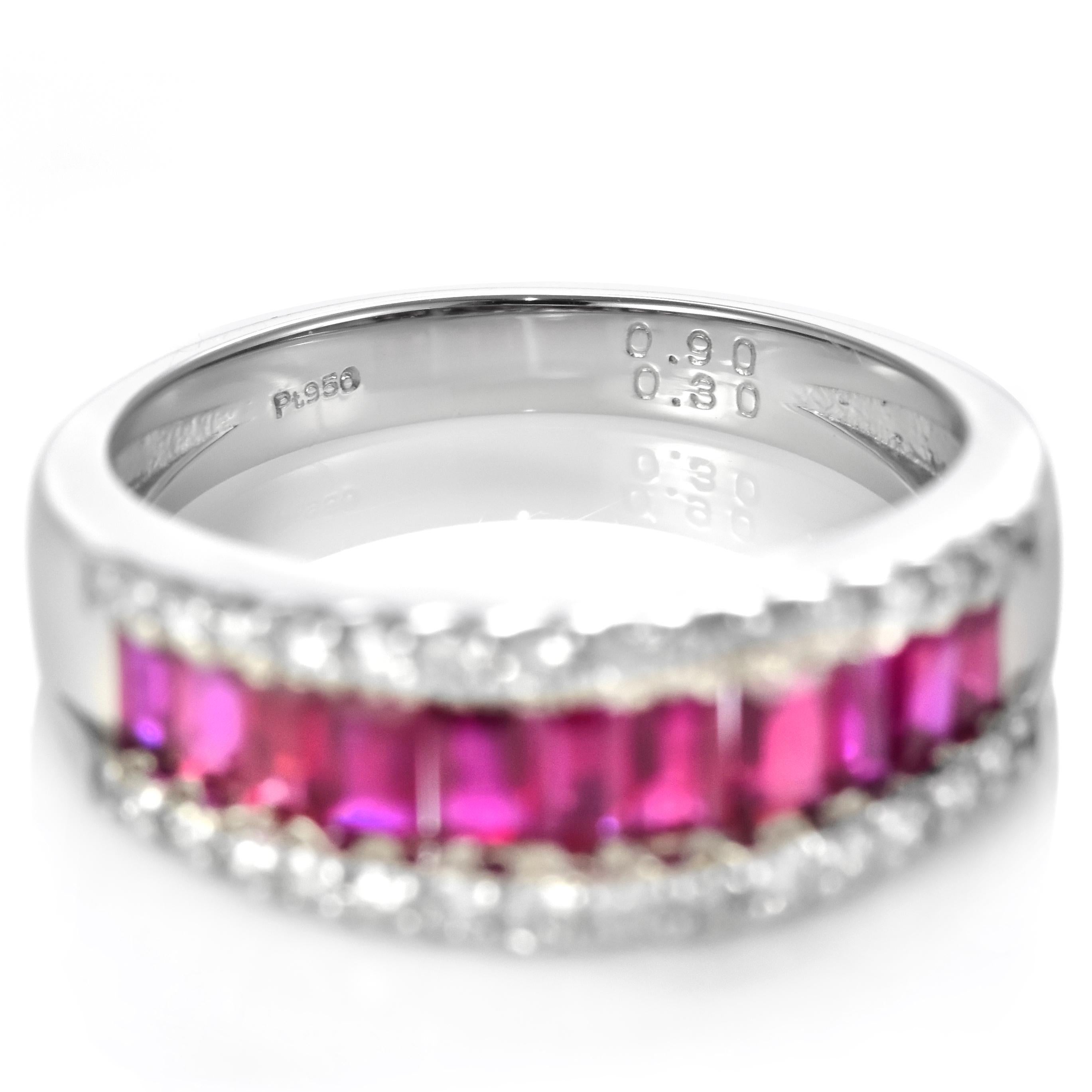 Bague en platine avec rubis et diamants de 0,90 carat naturels non traités/échauffés en vente 3