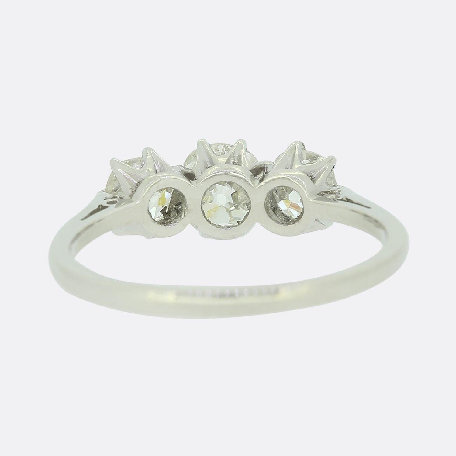 0.90 Carat Old Cut Diamond Three Stone Ring In Good Condition For Sale In London, GB