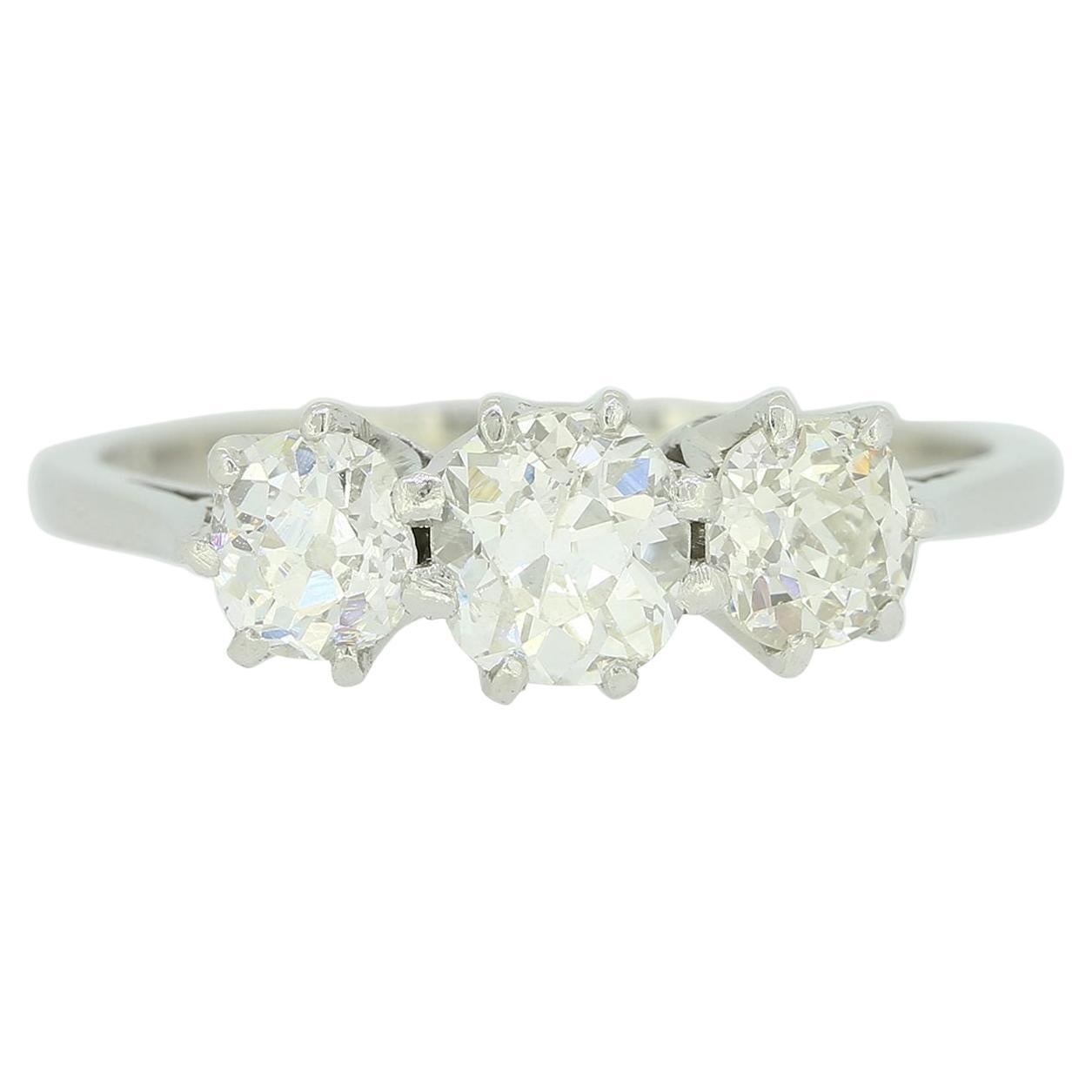 Anillo de tres piedras con diamantes talla antigua de 0,90 quilates