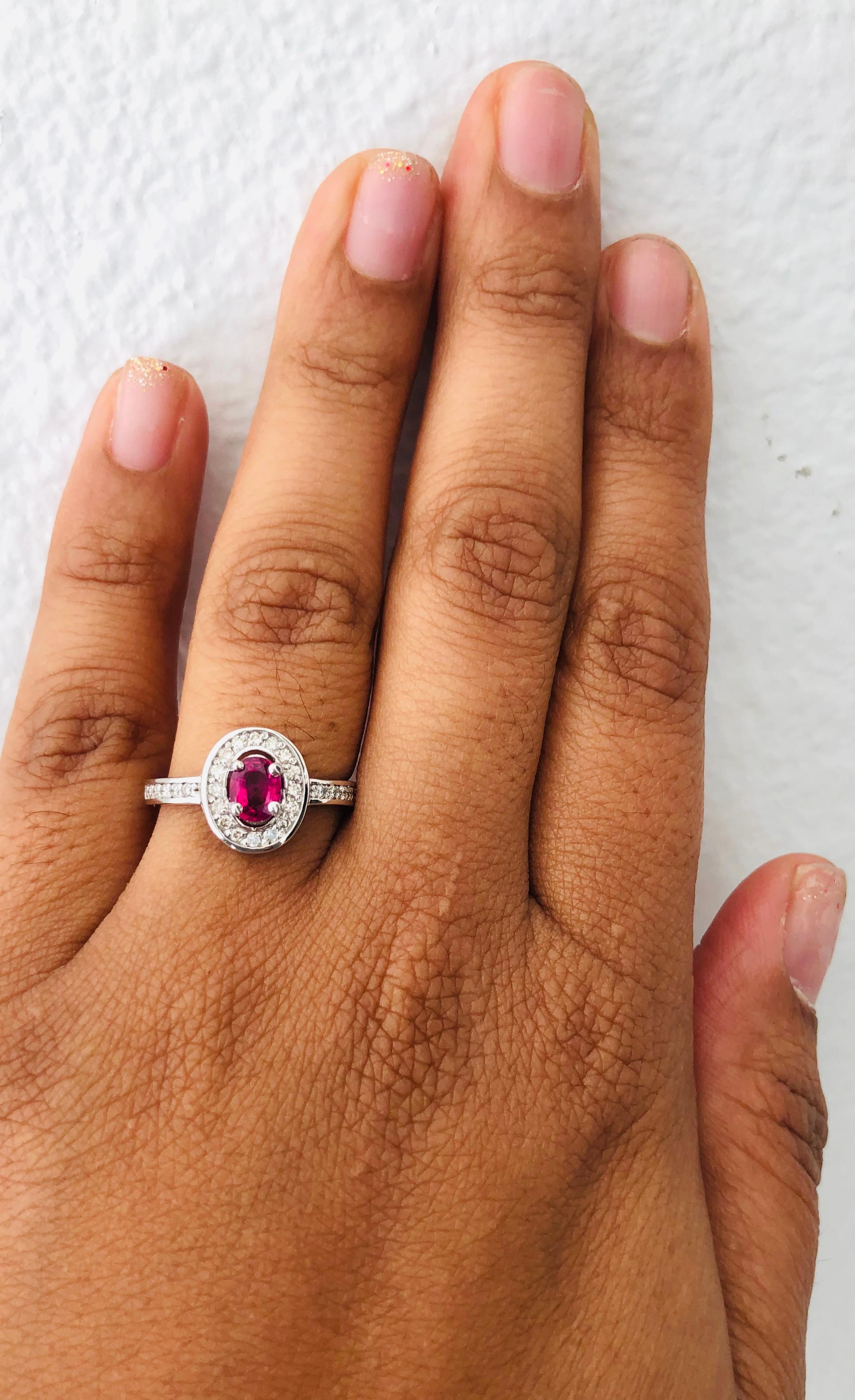 0.90 Carat Ruby Diamond 14 Karat White Gold Ring In New Condition For Sale In Los Angeles, CA