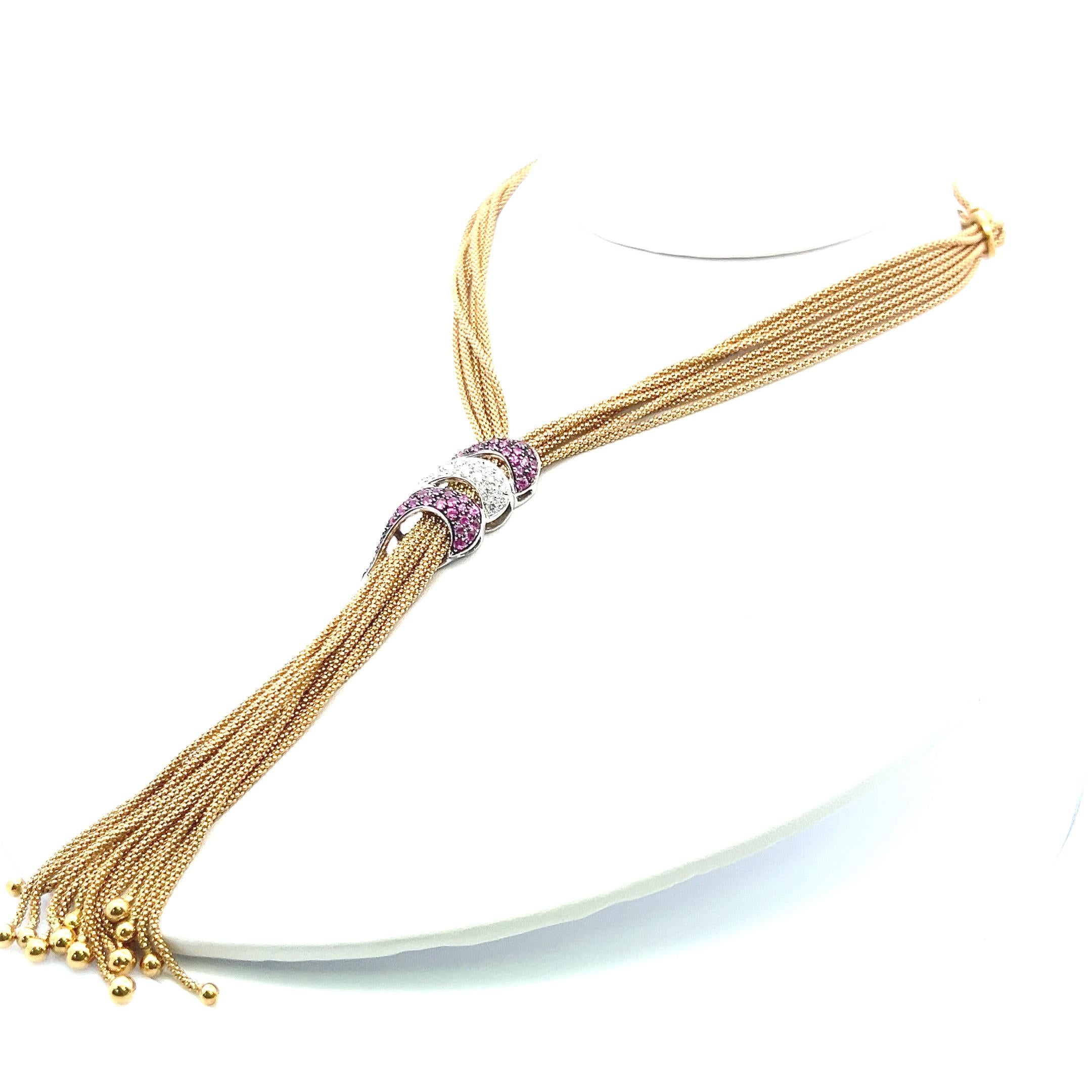 Titre :
0.90 Carat Round Brilliant Sapphire 0.40 Carat Round Brilliant I VS Diamond 18 Karat Two Tone Gold Necklace
Le style :
Drop
Métal :
Or bicolore 18 carats
Pierre précieuse 1 :
Diamant de 0,4 carat
Nombre de pierres :
20
Couleur :
I
La clarté