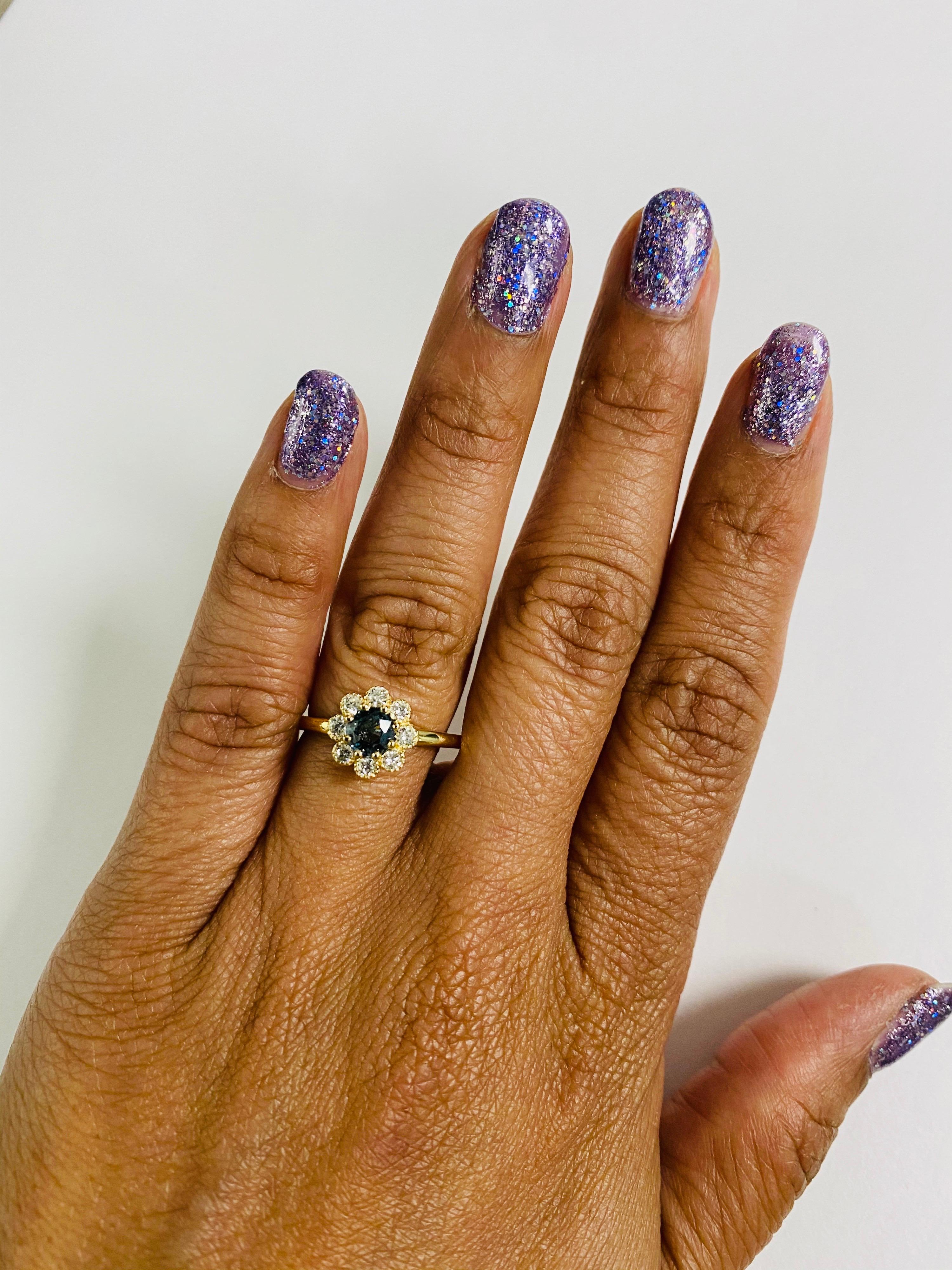 Women's 0.90 Carat Sapphire Diamond 14 Karat Yellow Gold Ring For Sale
