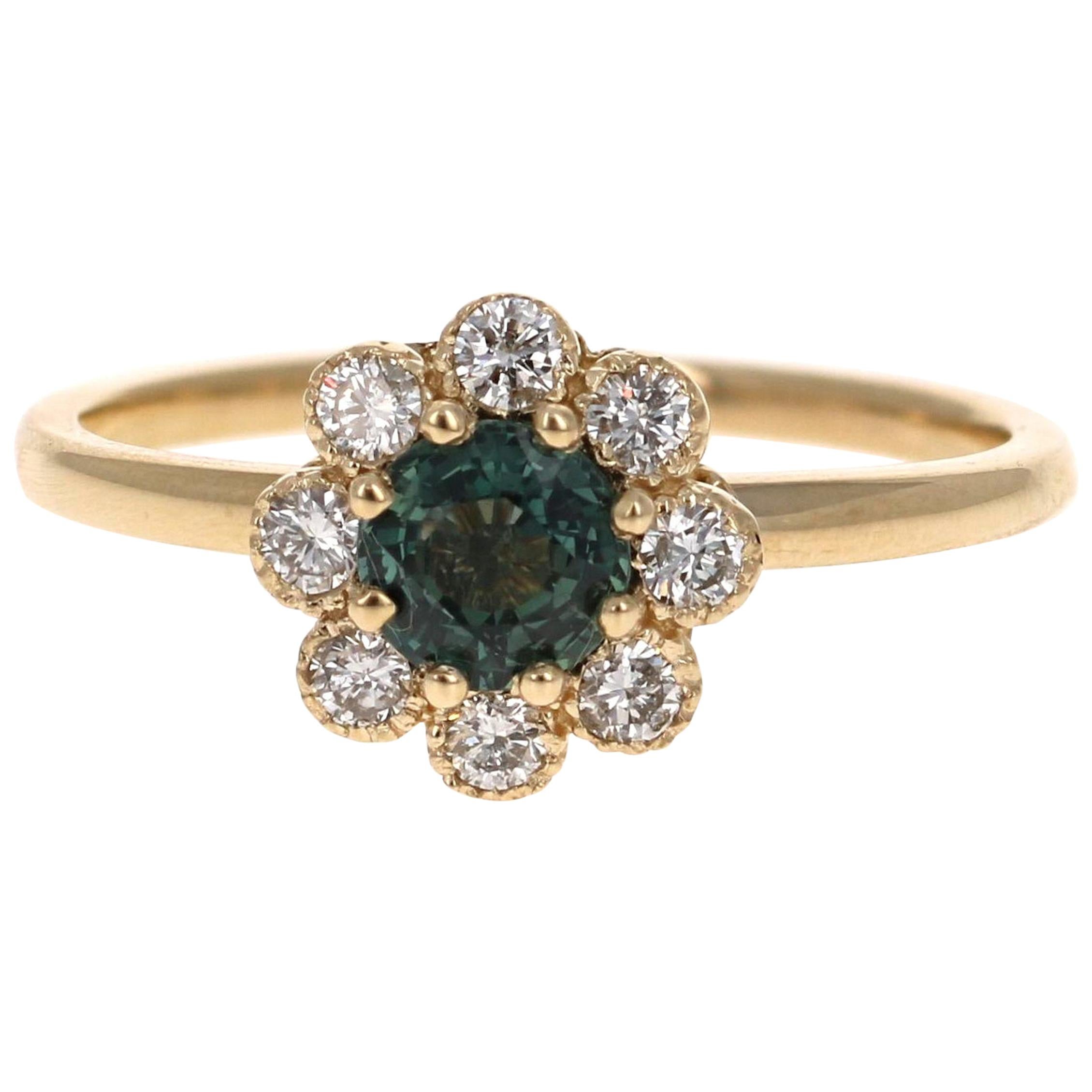 0.90 Carat Sapphire Diamond 14 Karat Yellow Gold Ring For Sale