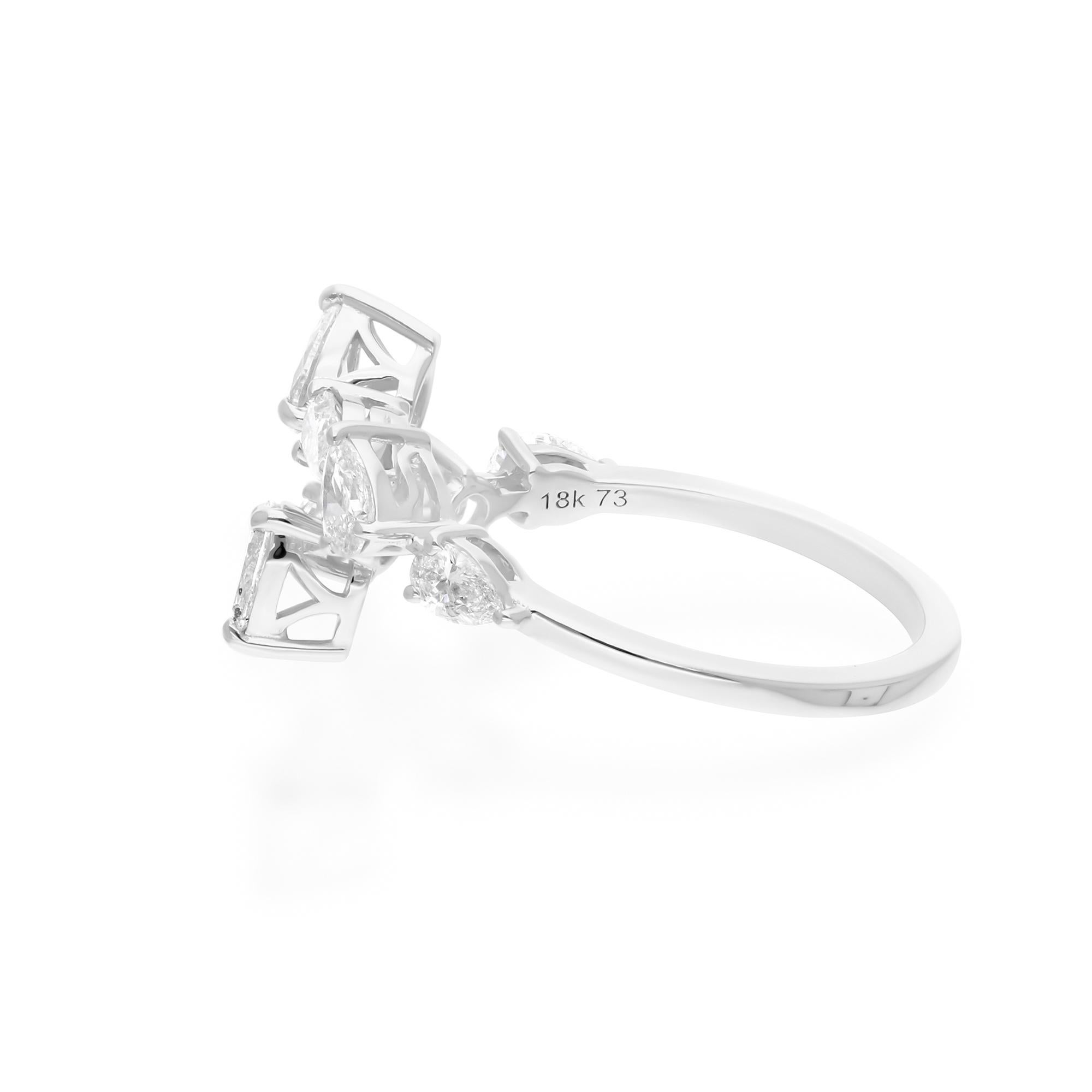 Coulée dans de l'or 18 carats, cette bague exquise est sertie de 0,90 carats de diamants étincelants.

La bague est une taille 7 US et peut être redimensionnée à une taille plus grande ou plus petite sur demande. Suivez la vitrine de Spectrum Jewels