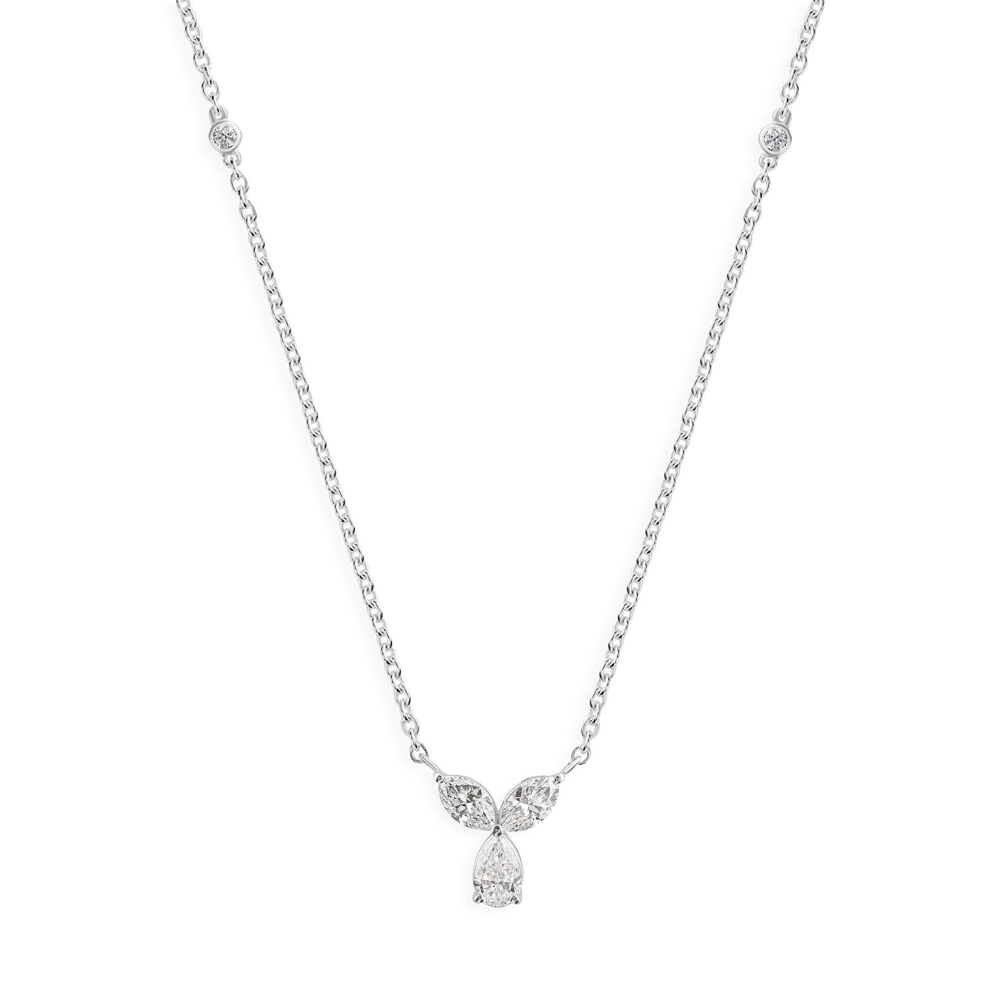 Moderne Collier pendentif breloque en or blanc 18 carats avec diamants taille poire marquise de 0,90 carat SI/H en vente