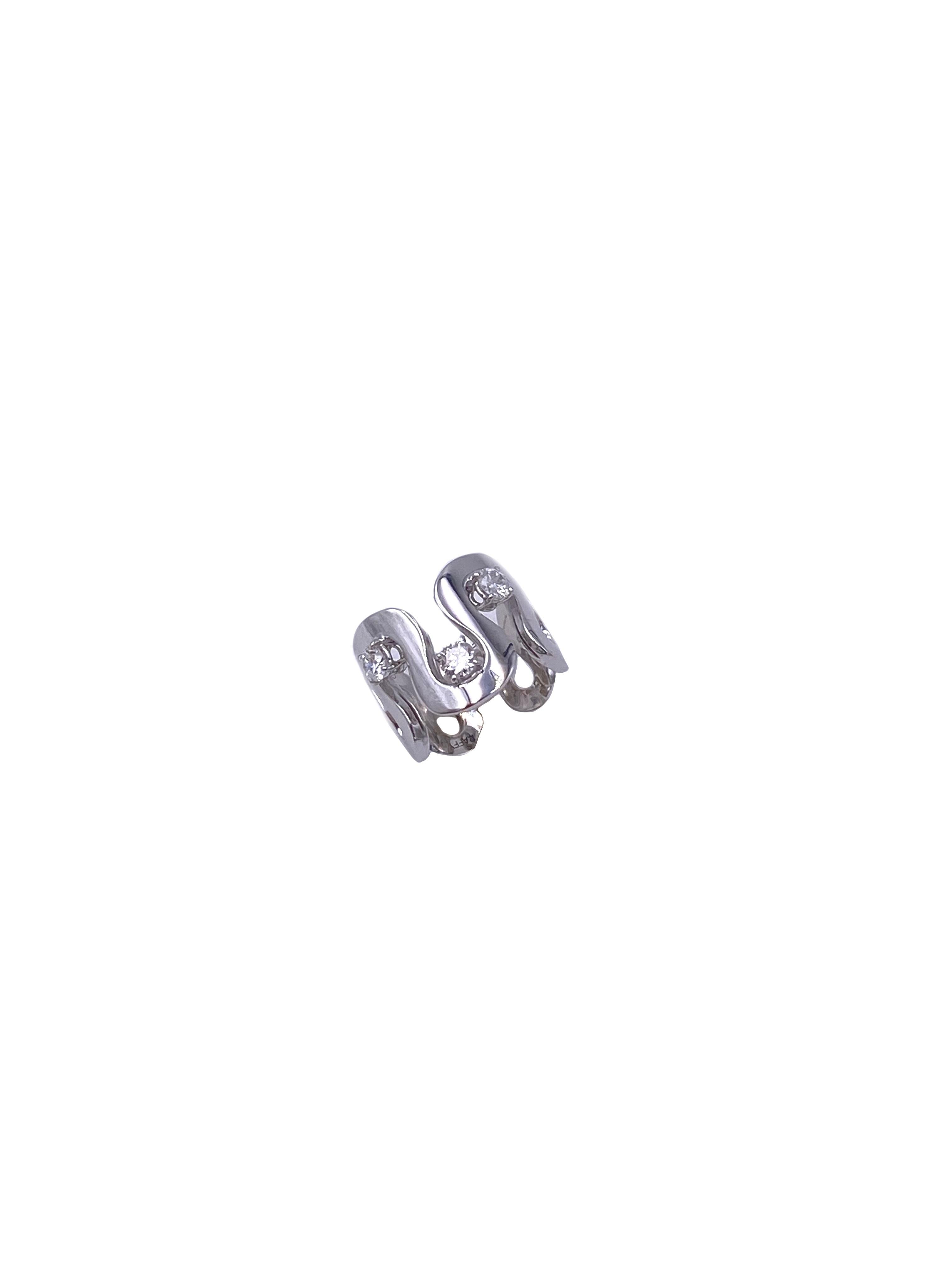 Brilliant Cut 0.90 Carat White Diamonds 18K White Gold Trilogy Unisex Band Design Ring For Sale