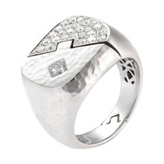 0.90 Carat White Princess Round Cut Diamond Hammered 18 Karat Gold Signet Ring