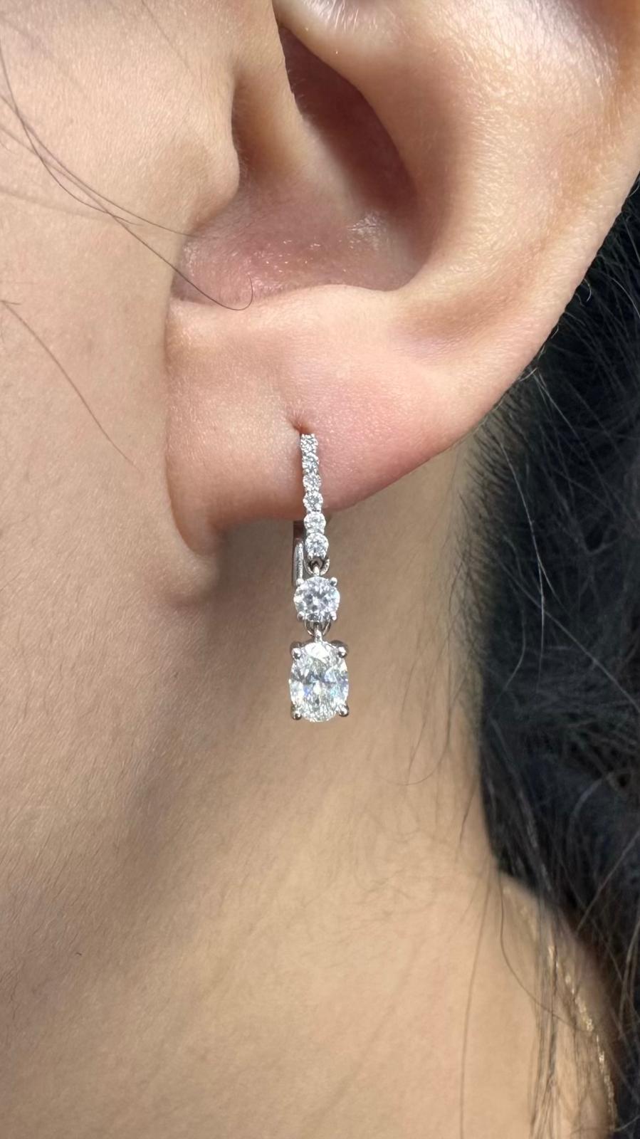 0.90 Carats Round, Oval Diamond 14K White Gold Hook Dangle Earrings