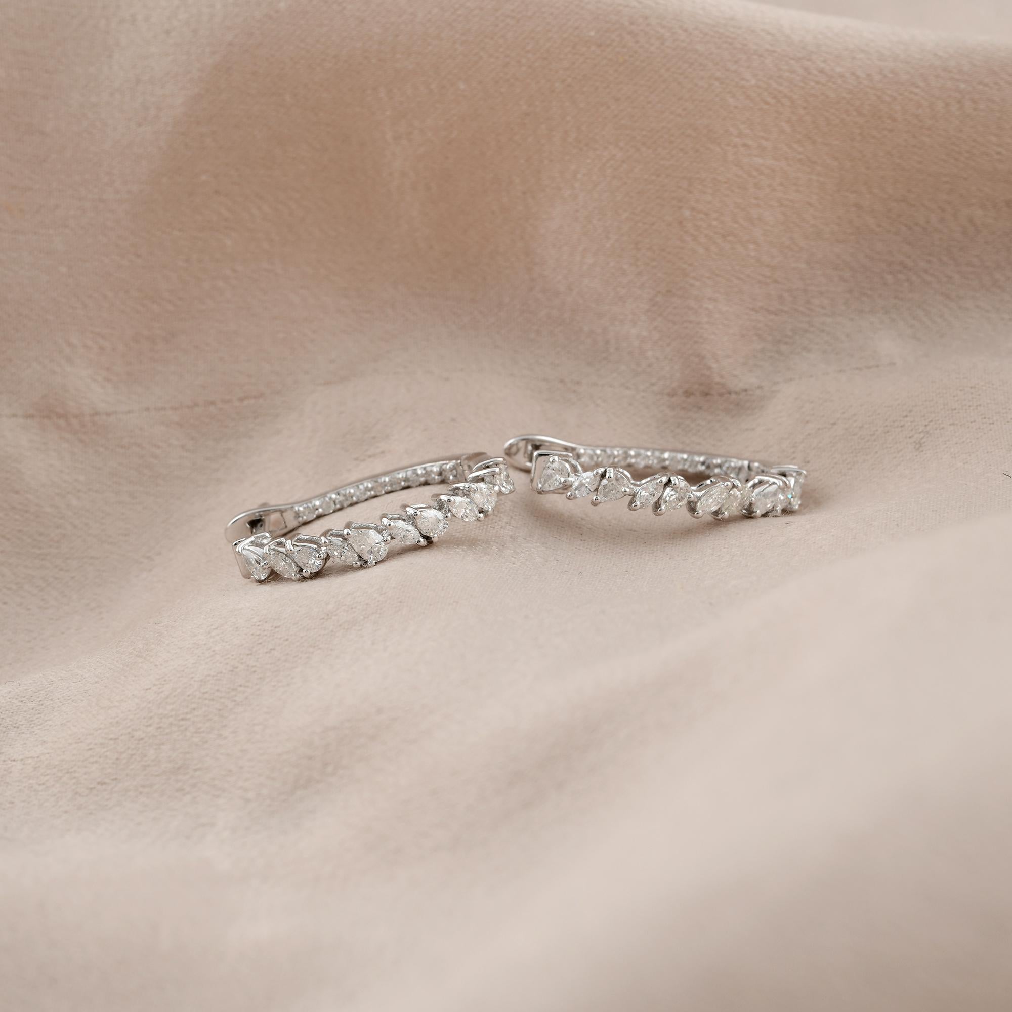 Taille poire Créoles en or blanc 18 carats avec diamants taille poire marquise de 0,90 carat en vente