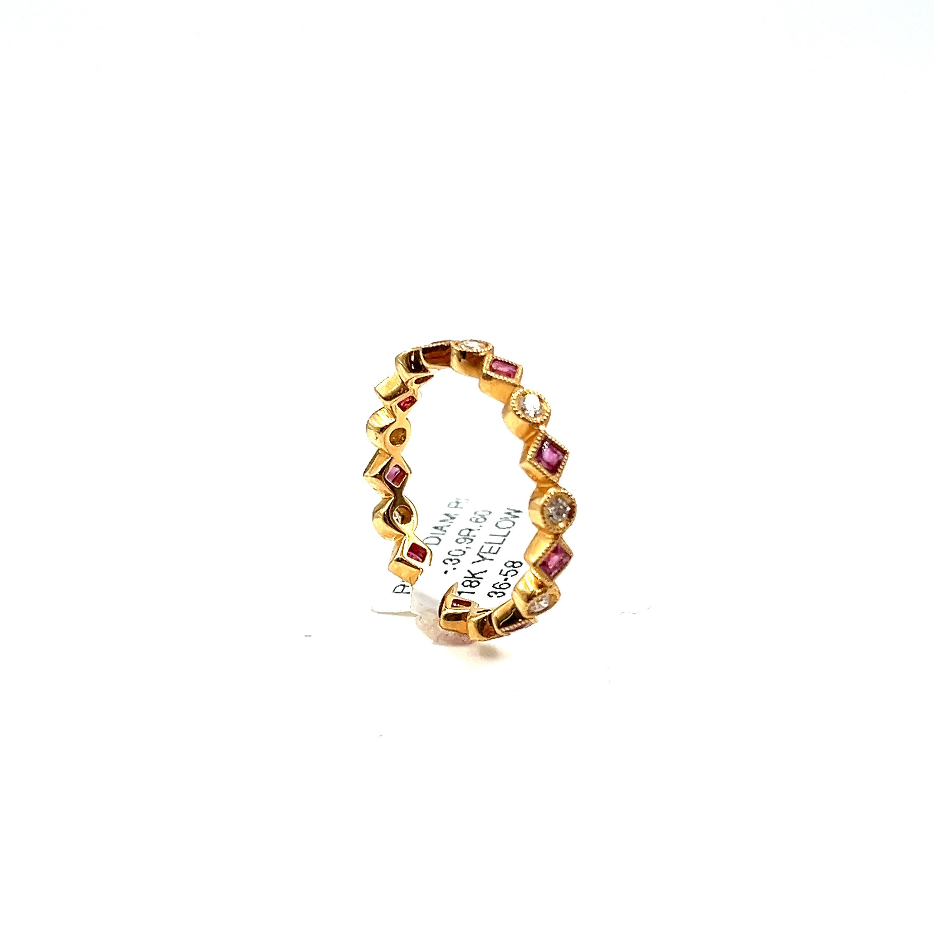Bague de 0.90 ct de rubis naturel et de diamants Neuf - En vente à Chicago, IL