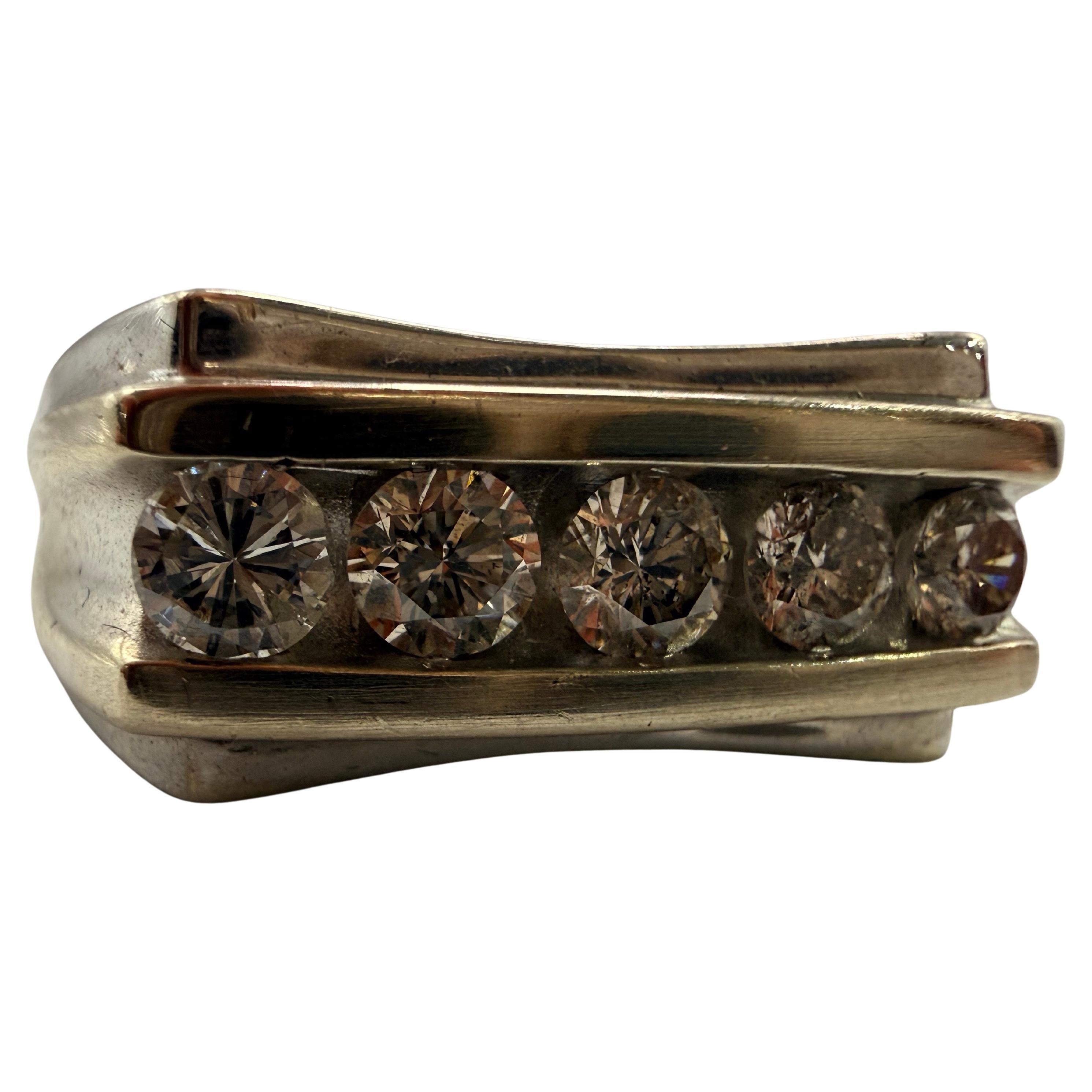 Fede nuziale con diamante da 0,90 carati in oro 14kt