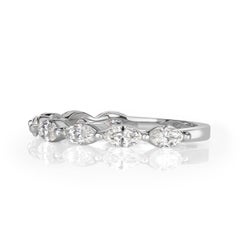 Jonc en platine avec diamant taillé en marquise de 0,90ct