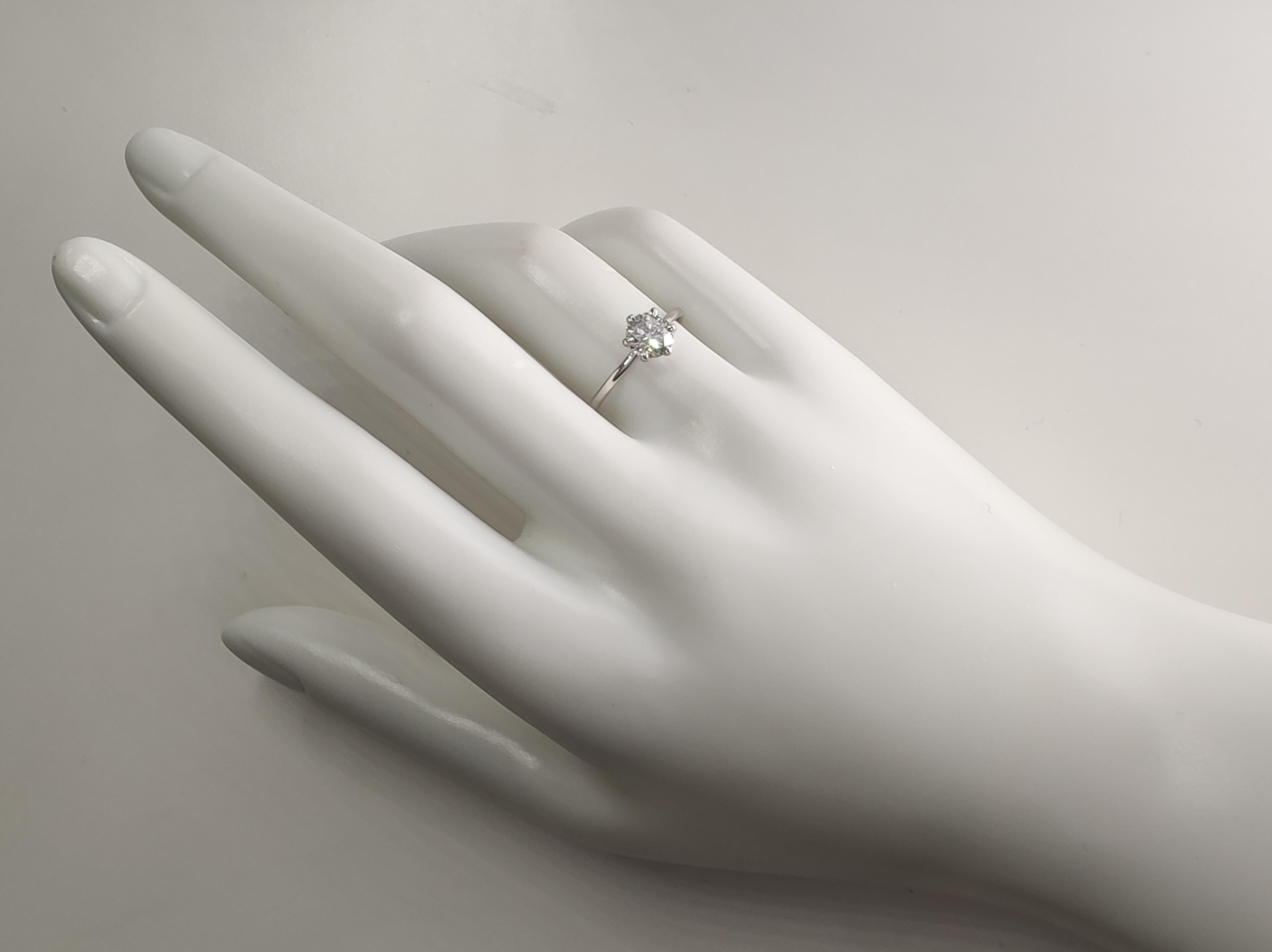 0.90ct Natural Diamond Engagement Ring 18K White Gold IGI Certified gift for her For Sale 4