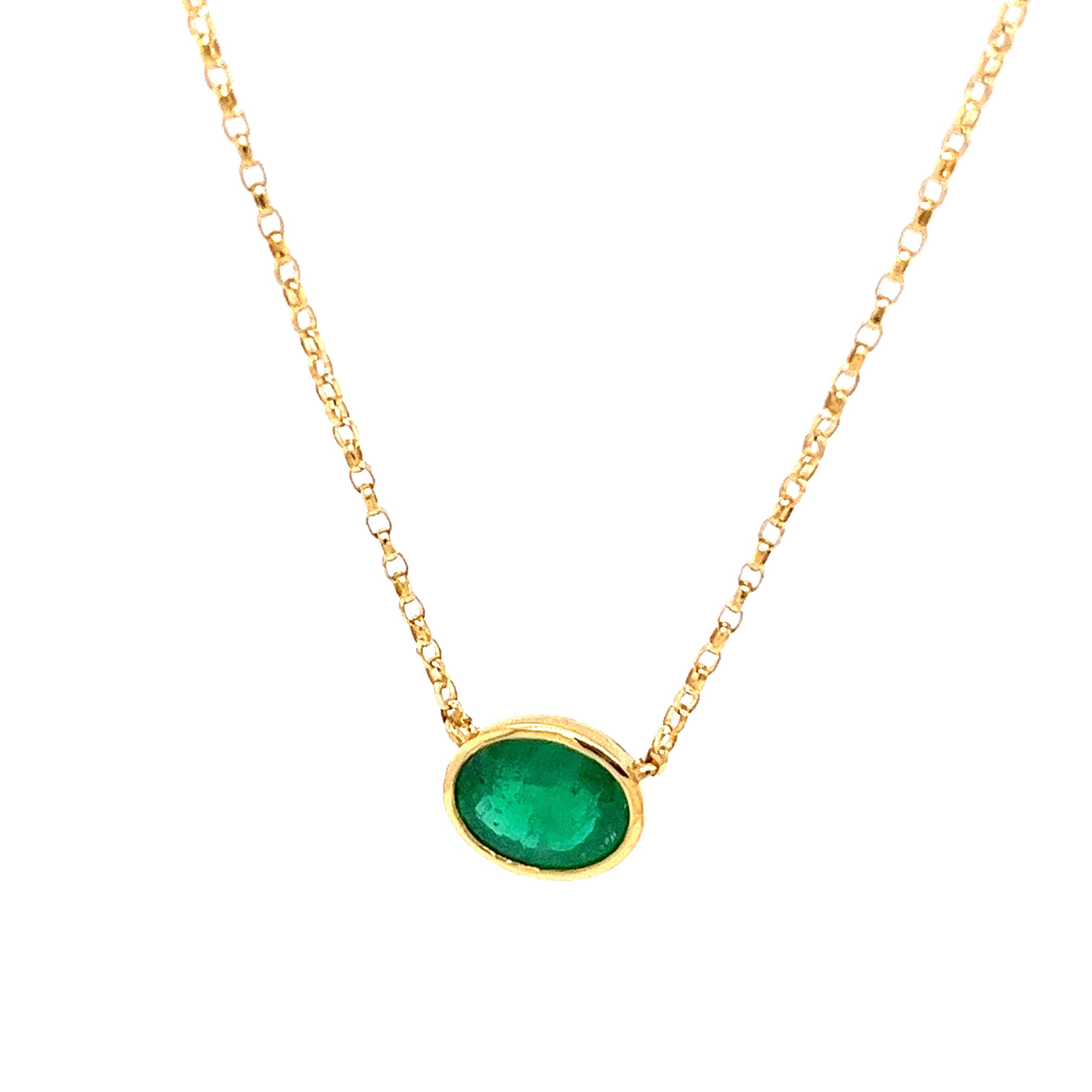 0.90ct Natural Oval Emerald Pendant Set in Rubover Setting 18ct Yellow Gold In New Condition For Sale In London, GB