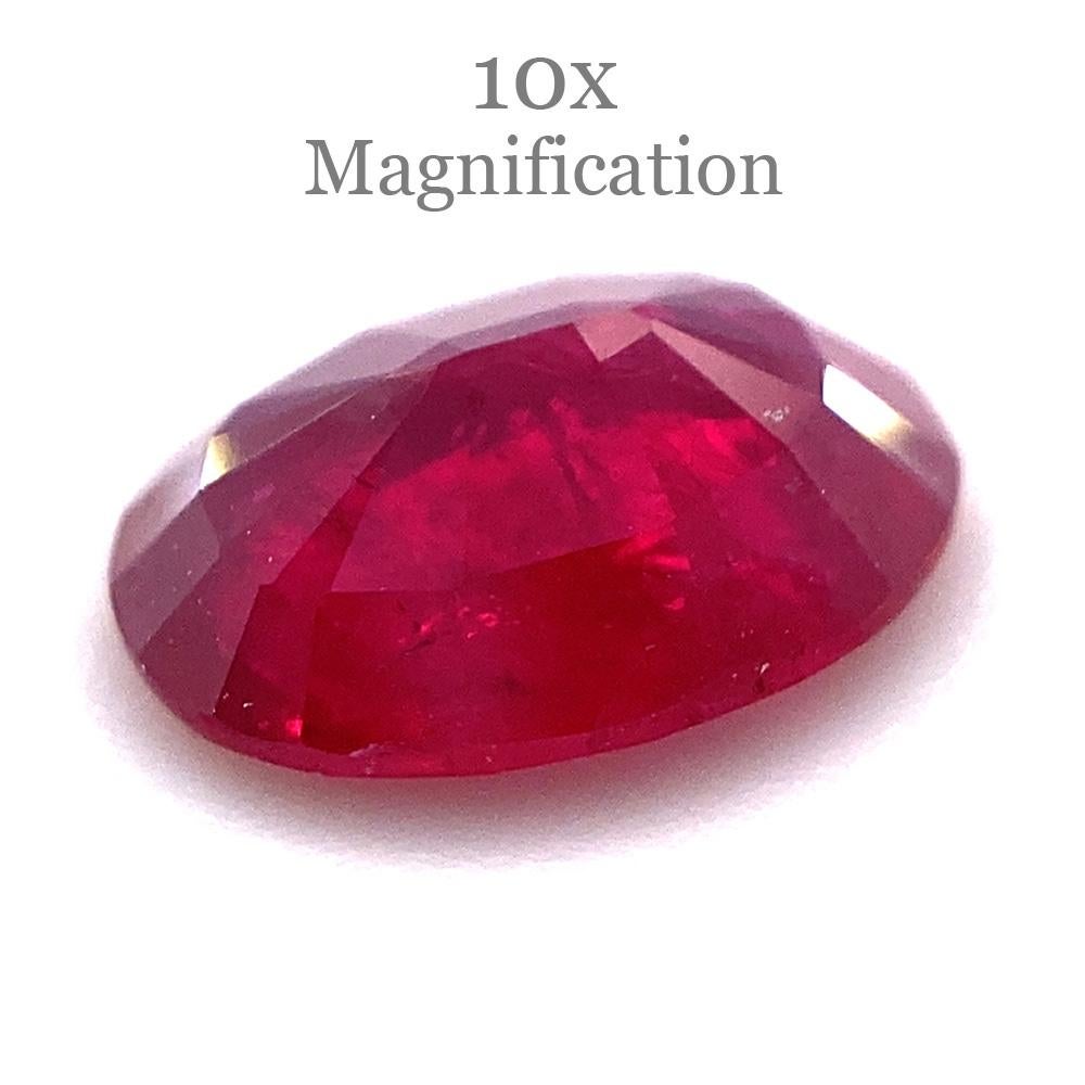 Women's or Men's 0.90ct Oval Red Ruby from Mozambique For Sale