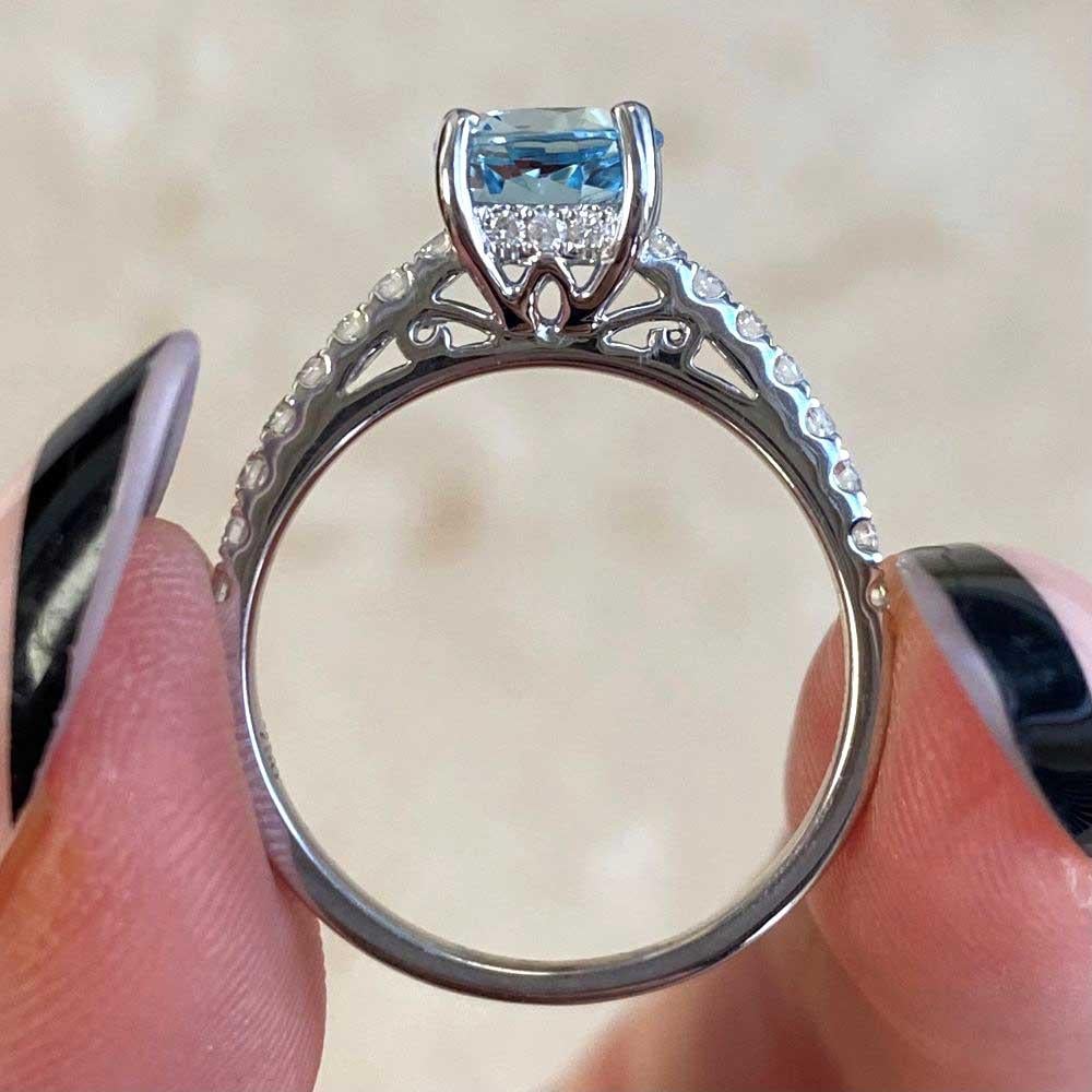 0.90ct Round Cut Aquamarine Engagement Ring, 18k White Gold  For Sale 6