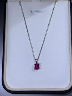 0.90ct Ruby Burma pendant in 18k white gold.