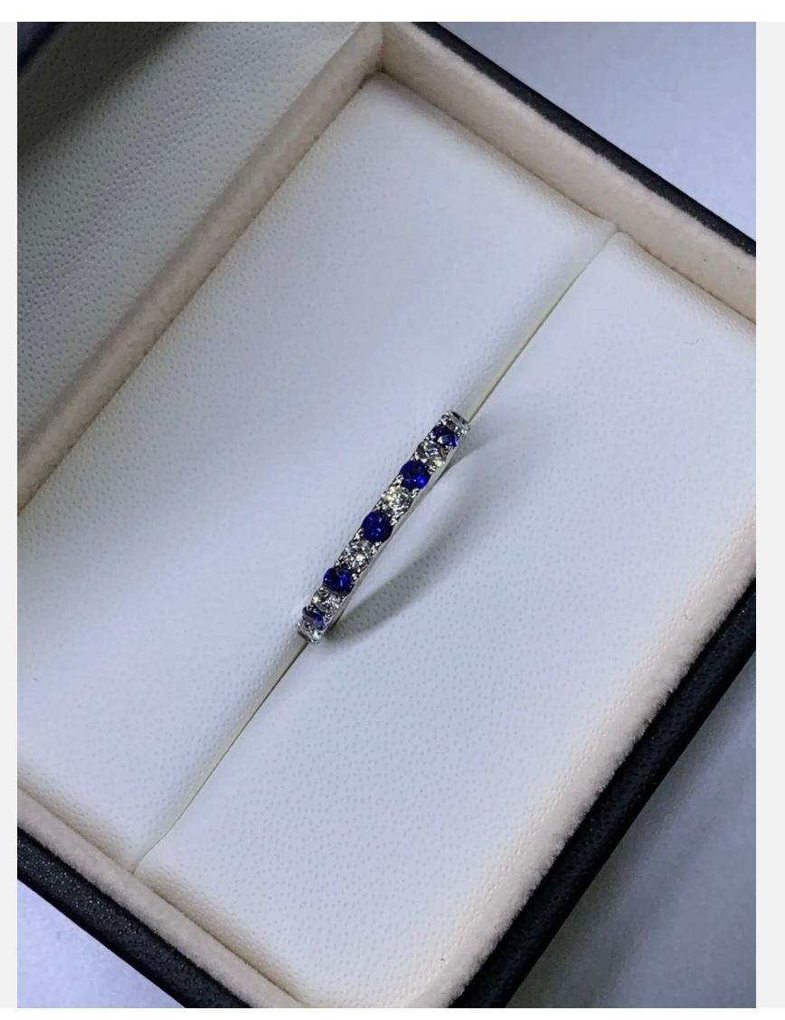0.90ct Sapphire Diamond Eternity Solitaire Engagement Ring In Platinum In New Condition For Sale In London, GB