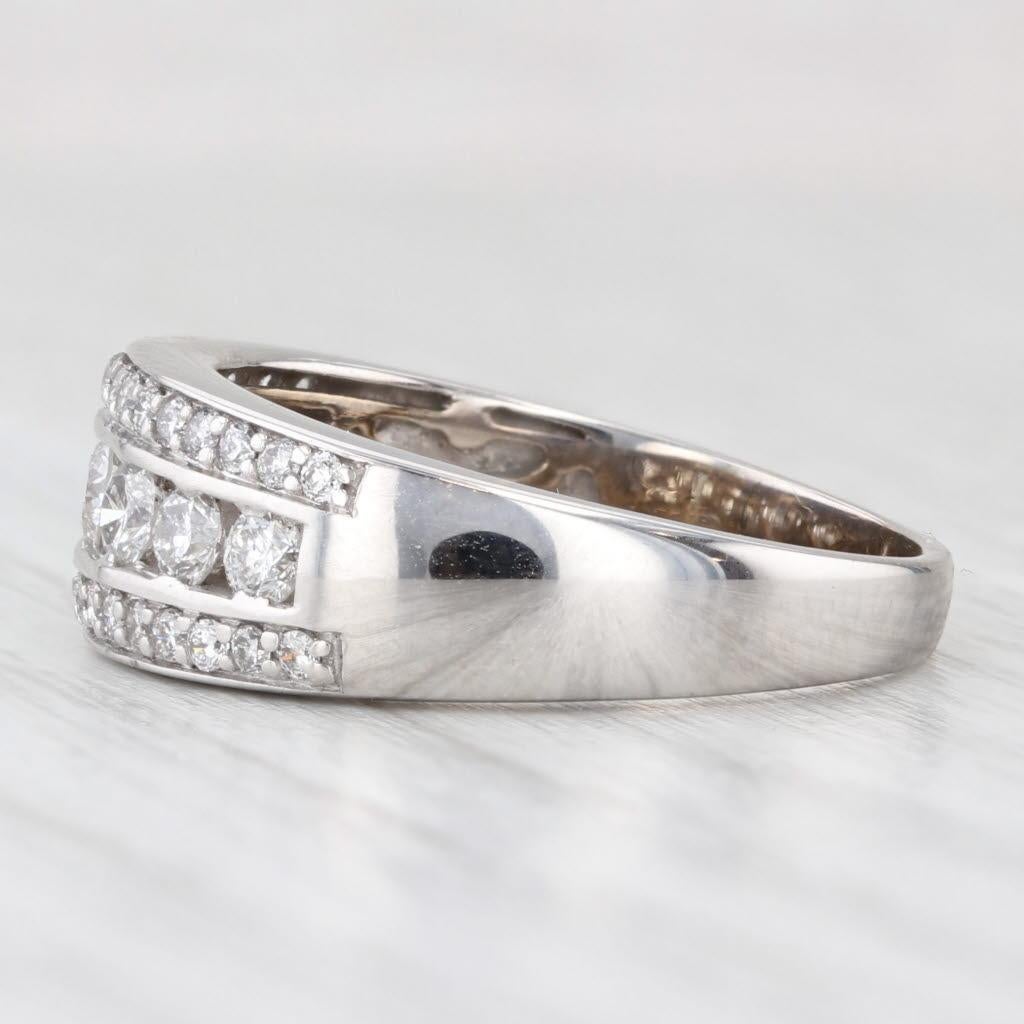 0.90ctw Diamond Anniversary Wedding Band 14k White Gold Size 8.5 Unisexe en vente