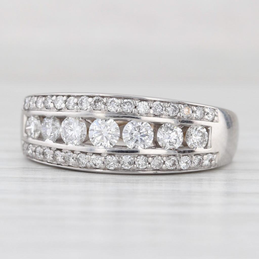 0.90ctw Diamond Anniversary Wedding Band 14k White Gold Size 8.5 en vente 1